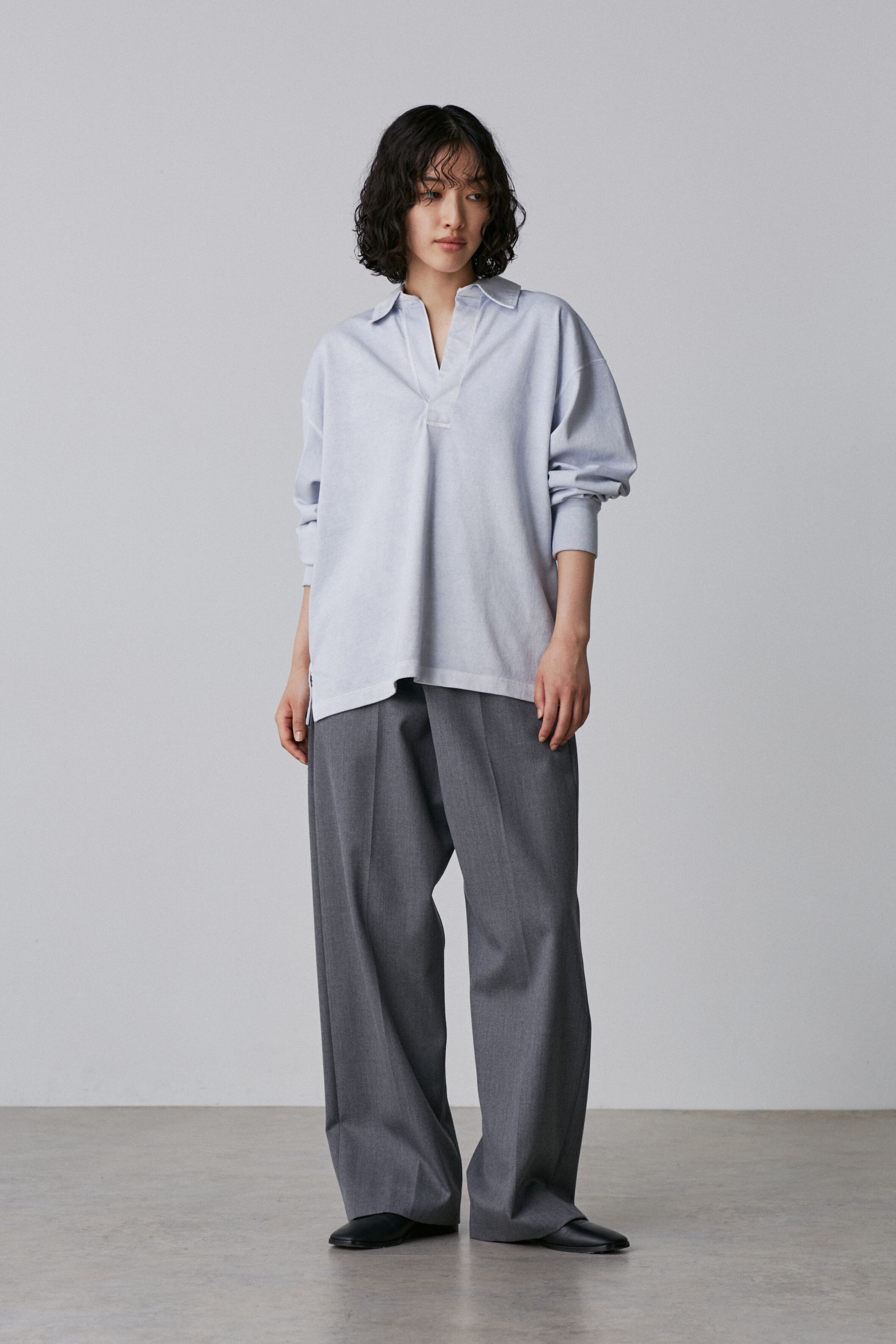 YLEVE 「YLEVE / WOOL SURGE TROUSERS」|その他|