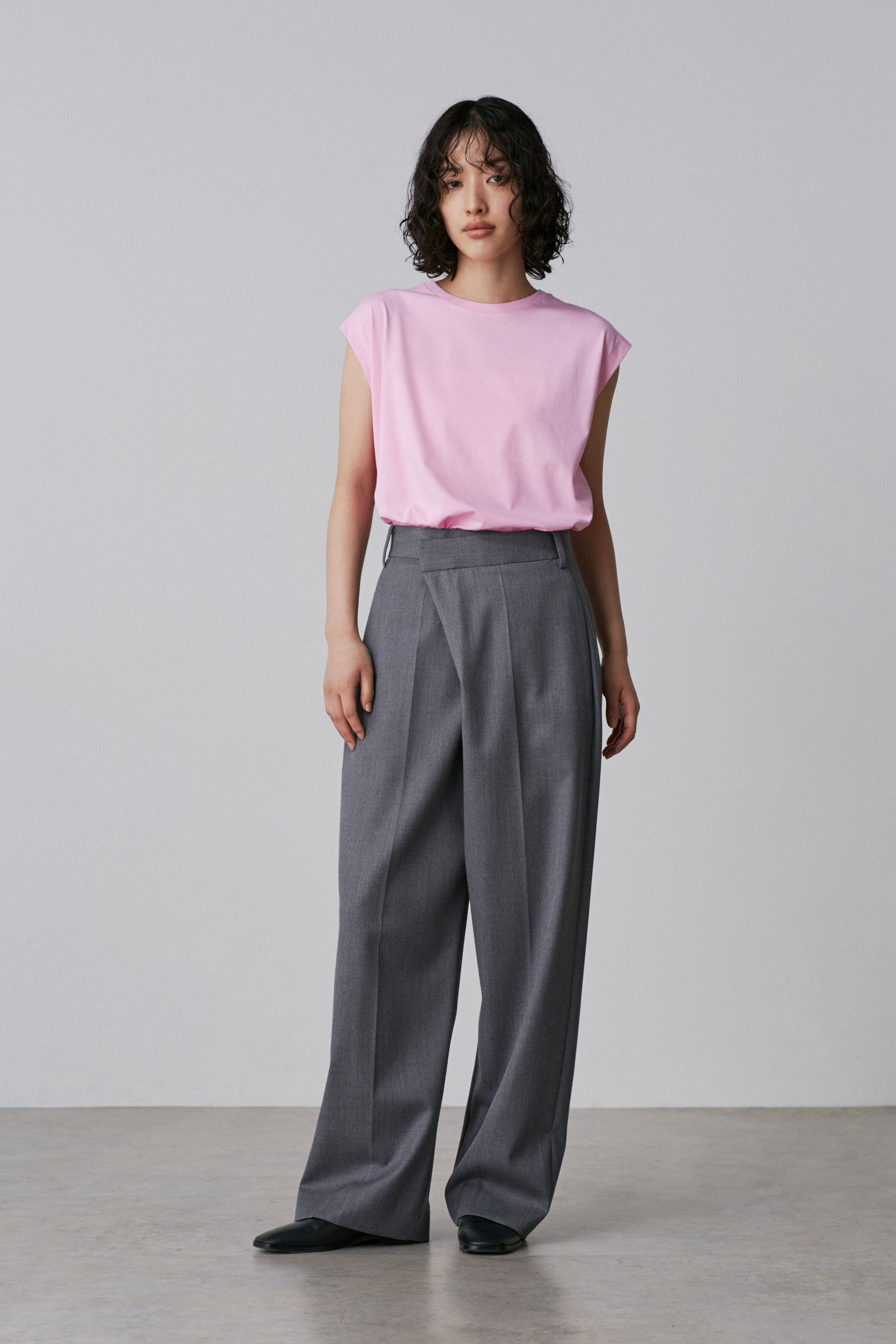 YLEVE 「YLEVE / WOOL SURGE TROUSERS」|その他|