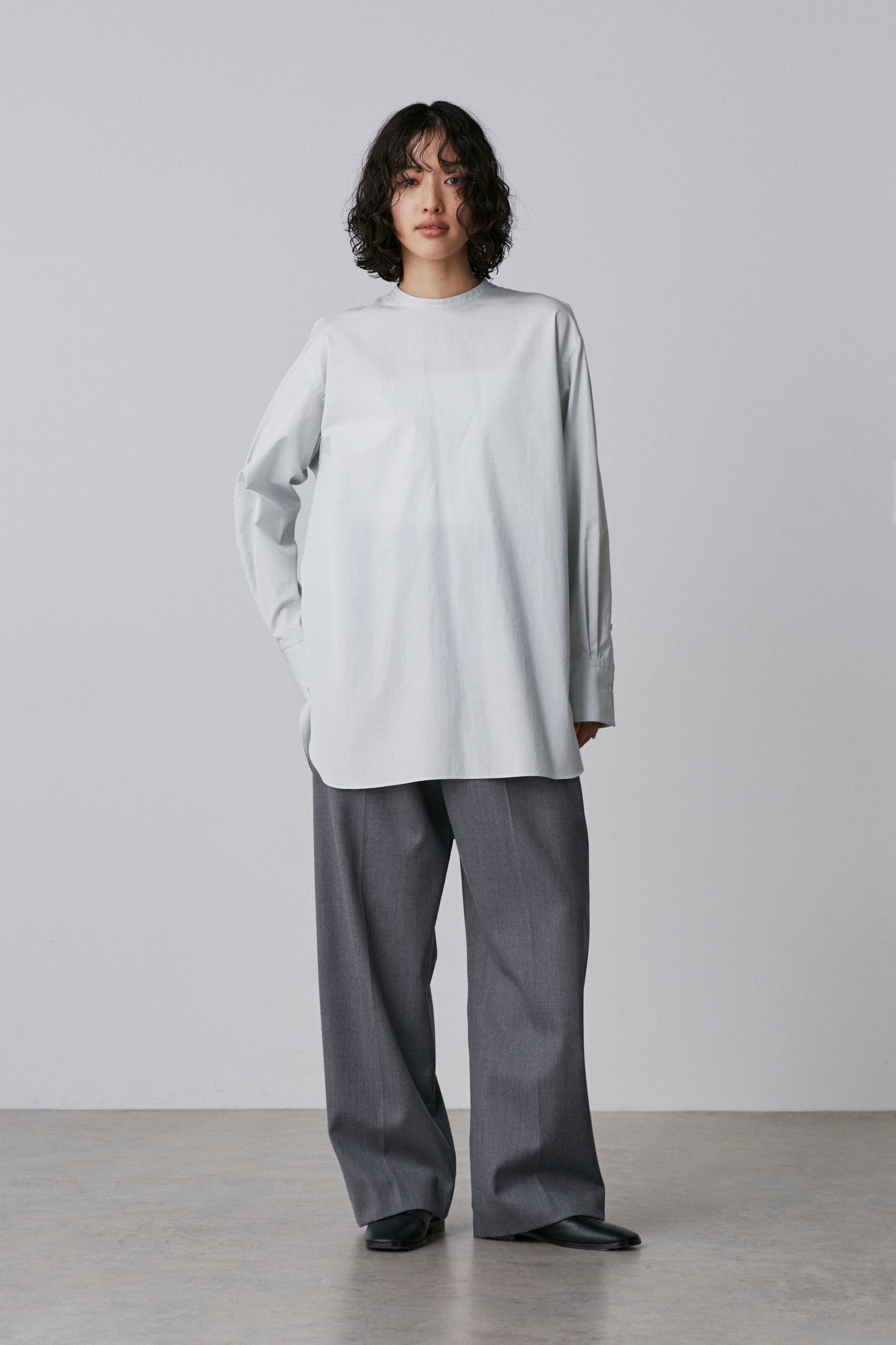 YLEVE 「YLEVE / WOOL SURGE TROUSERS」|その他|