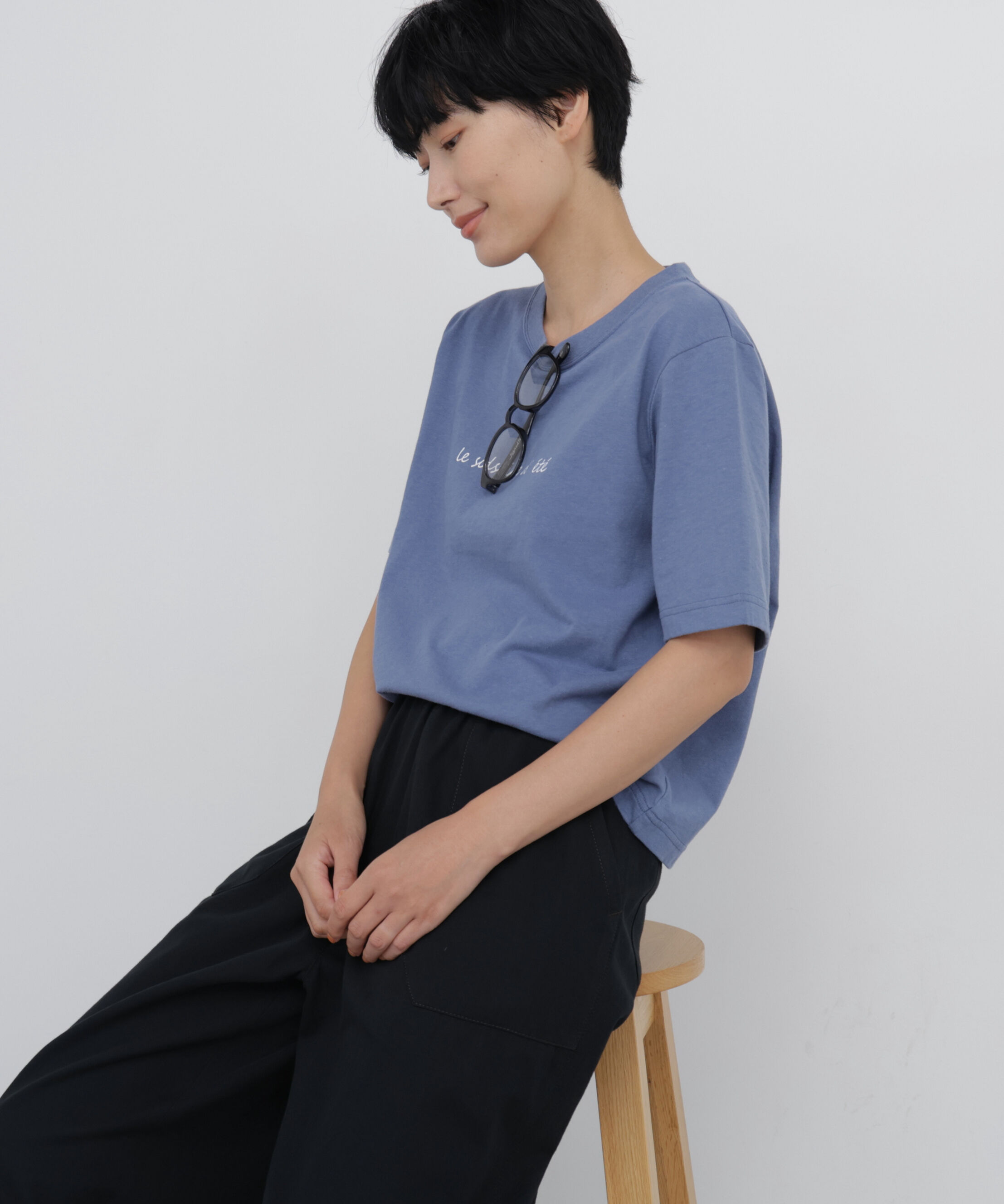  「《4色展開》メッセージロゴＴシャツ」|Tシャツ・カットソー|ブルー