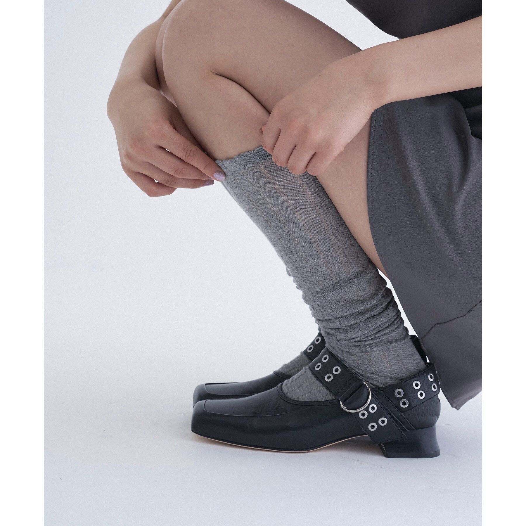 CODE A「piedi nudi｜MESH STRIPE KNEE HIGH」|ソックス|