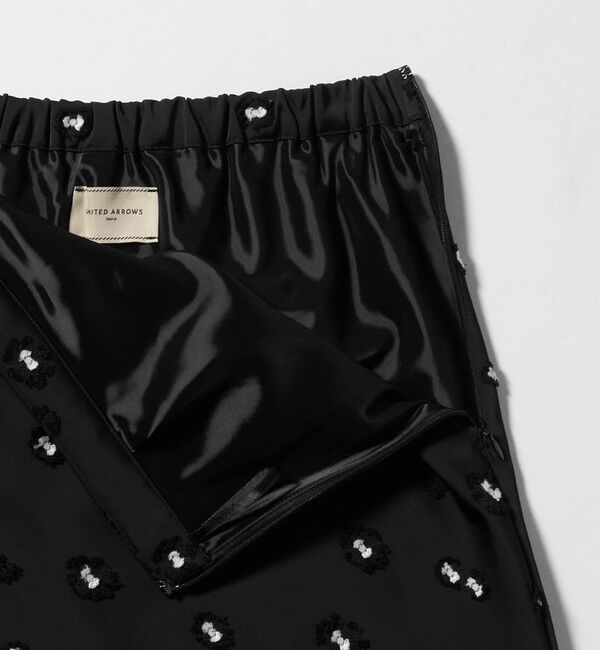 UNITED ARROWS「サテン フラワー ジャガード ロングスカート ブラック」|フレア|