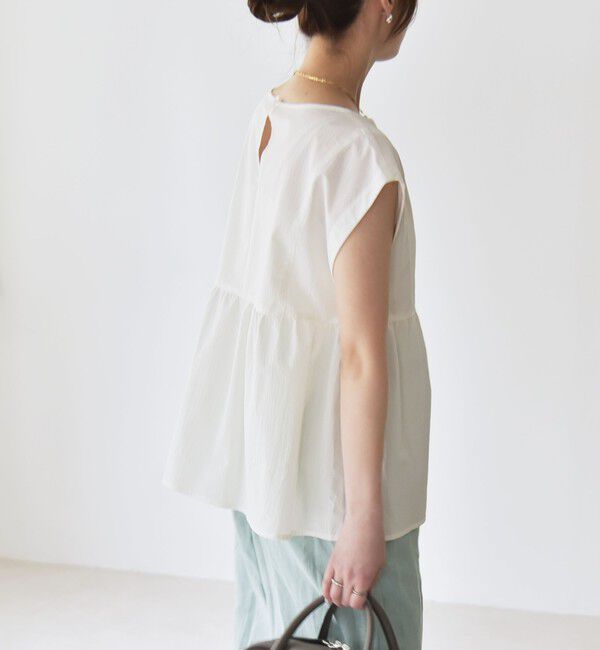 quaranciel「quaranciel:〈洗濯機可能〉ミニサッカー タックギャザー フレンチスリーブ ブラウス」|シャツ・ブラウス|