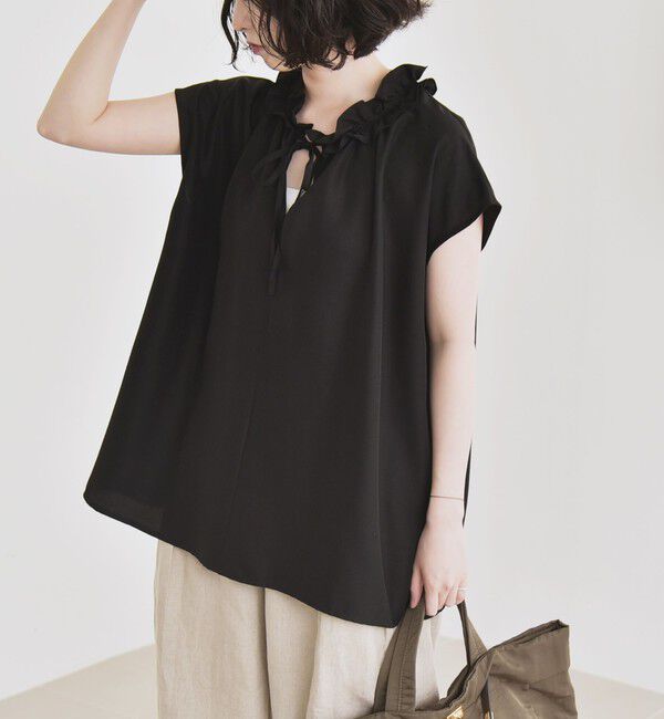 quaranciel「《一部追加予約》quaranciel:〈洗濯機可能〉フリルカラー リボン フレンチスリーブ ブラウス」|シャツ・ブラウス|