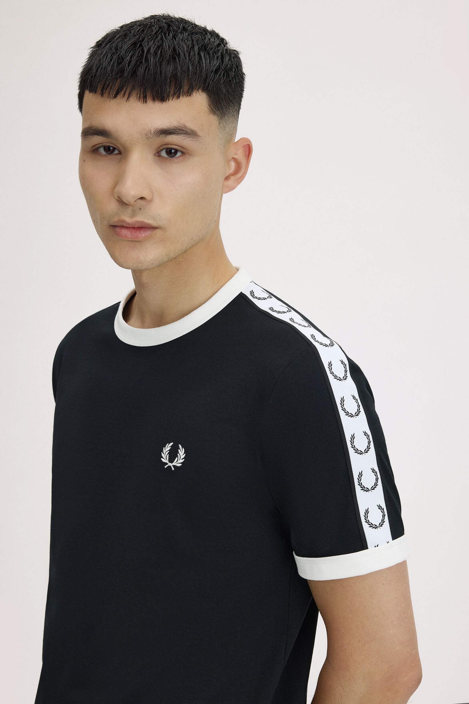 FRED PERRY 「Taped Ringer T-Shirt／テープリンガーＴシャツ」|Tシャツ・カットソー|