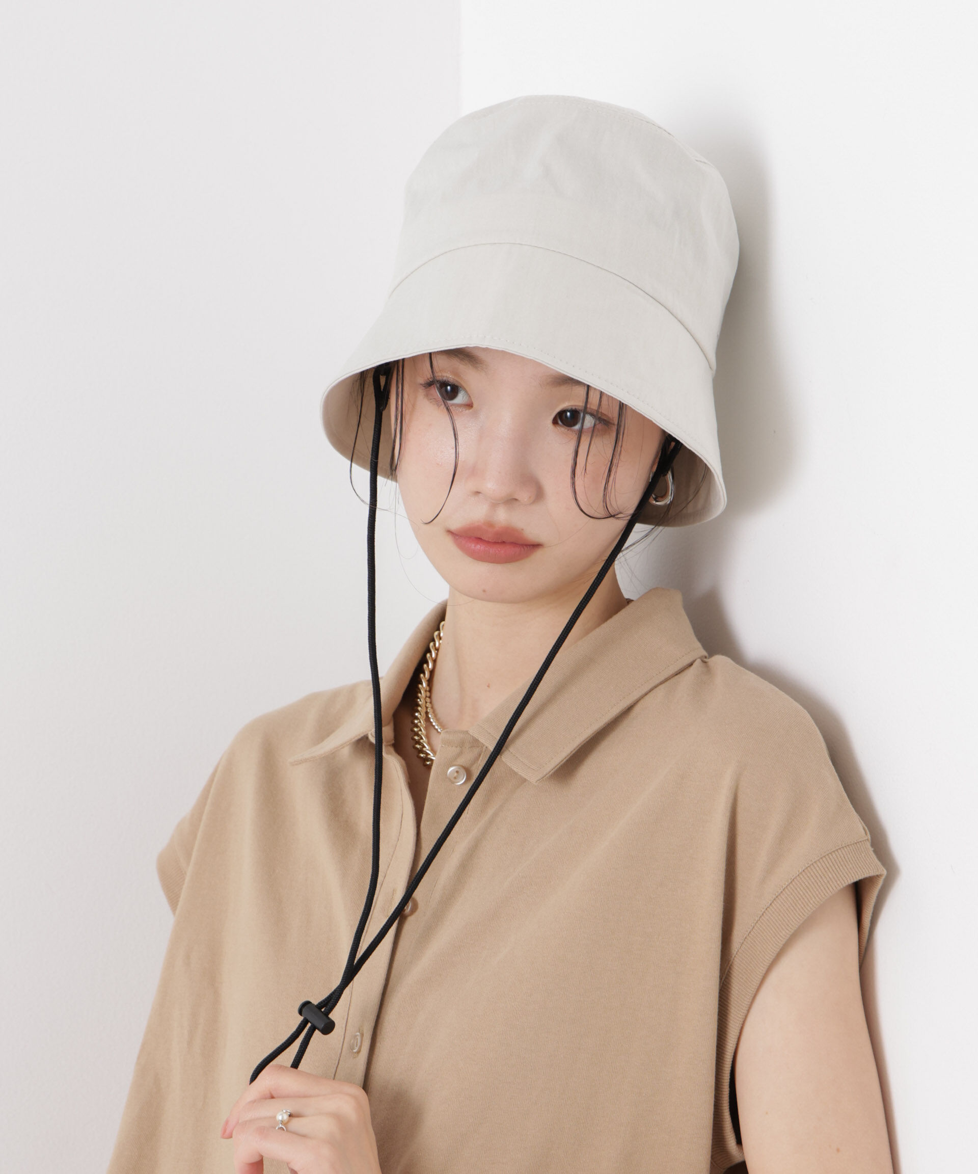 nano･universe「Healthknit/別注ドローコード付ワンポイント刺繍HAT」|キャップ・キャスケット|ライトベージ 1