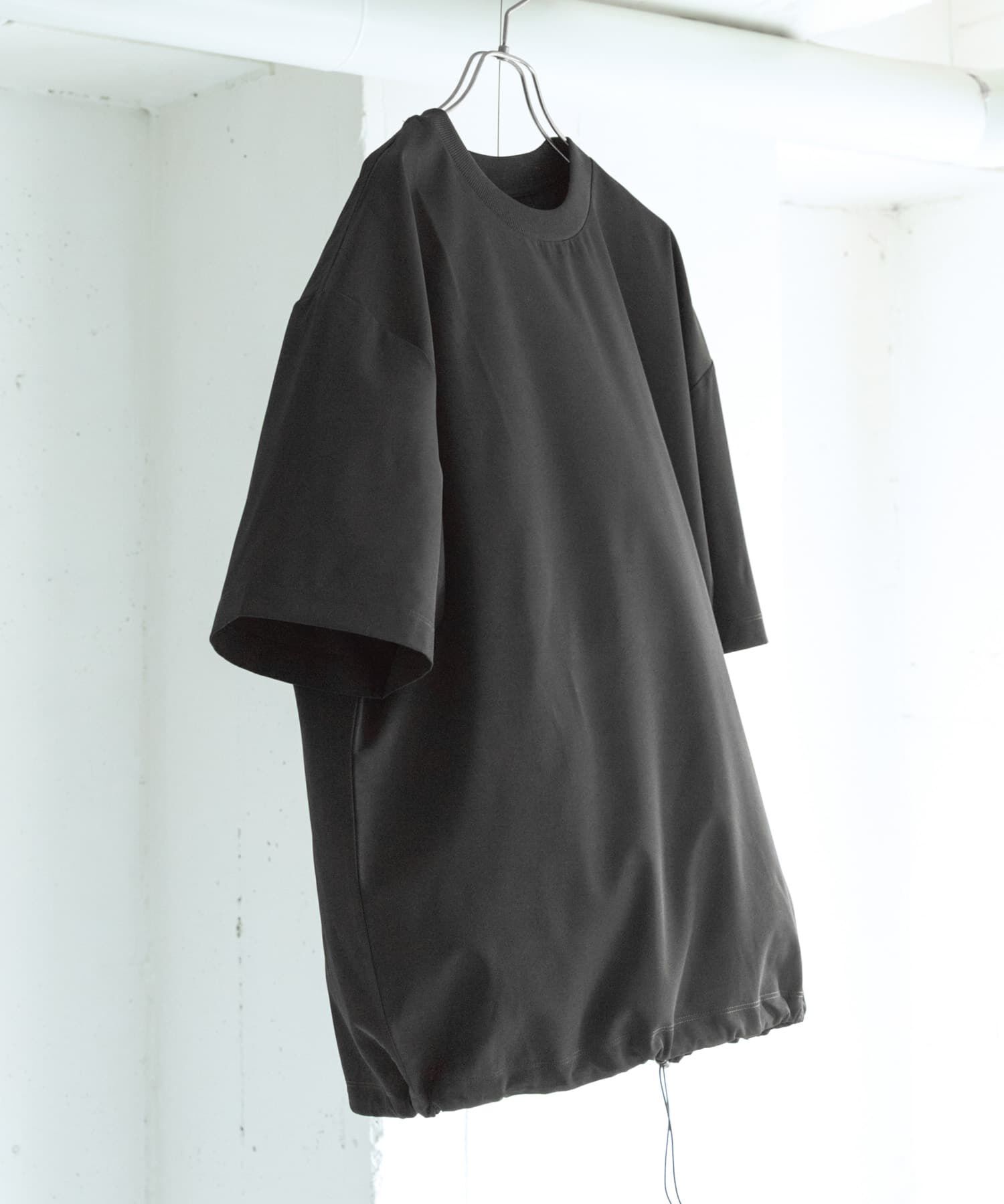 URBAN RESEARCH DOORS「『UR TECH』サマシェア ショートスリーブプルオーバー」|Tシャツ・カットソー|チャコールグレー