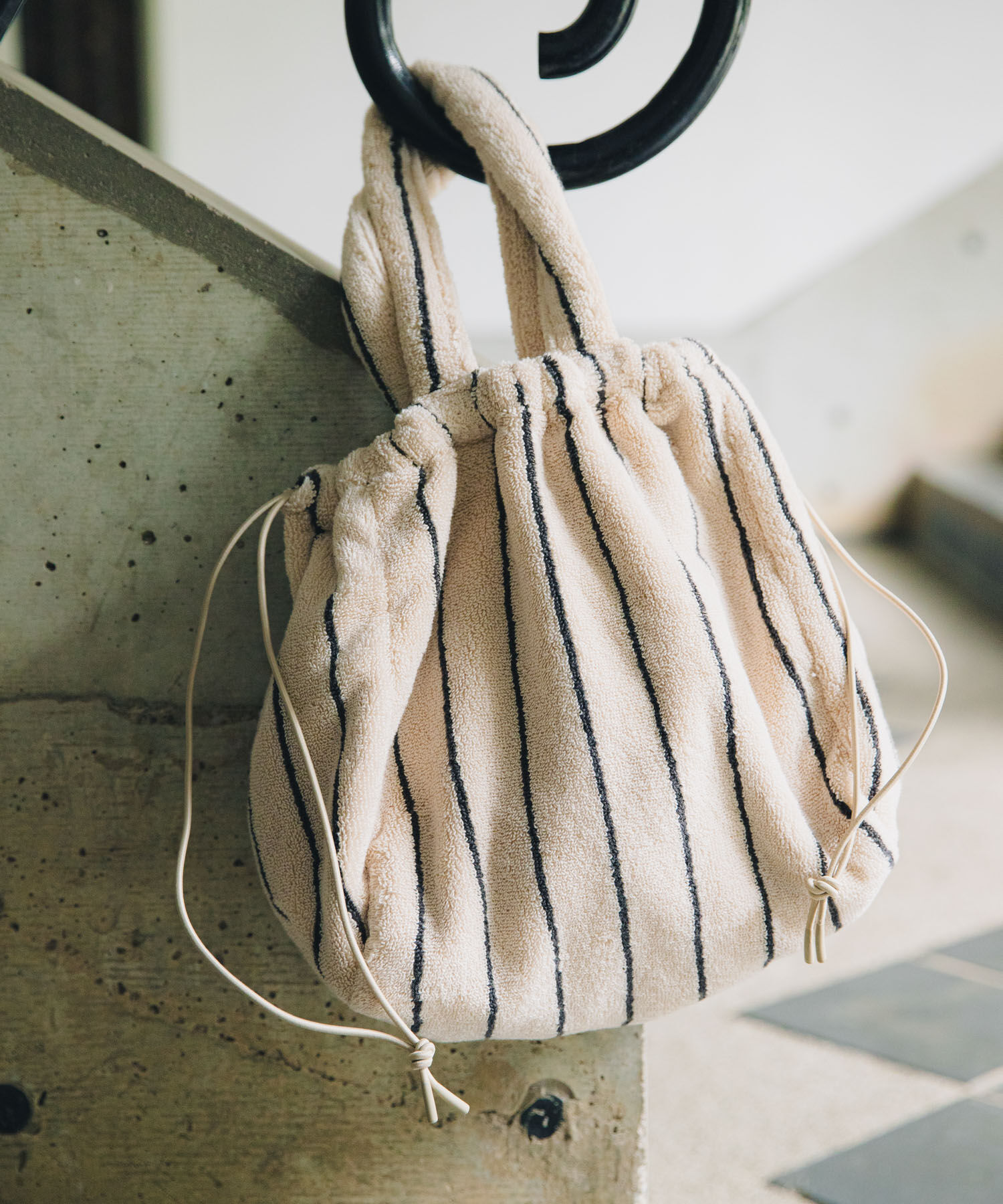 URBAN RESEARCH「BONGUSTA　NARAM HANDBAG」|ハンドバッグ|