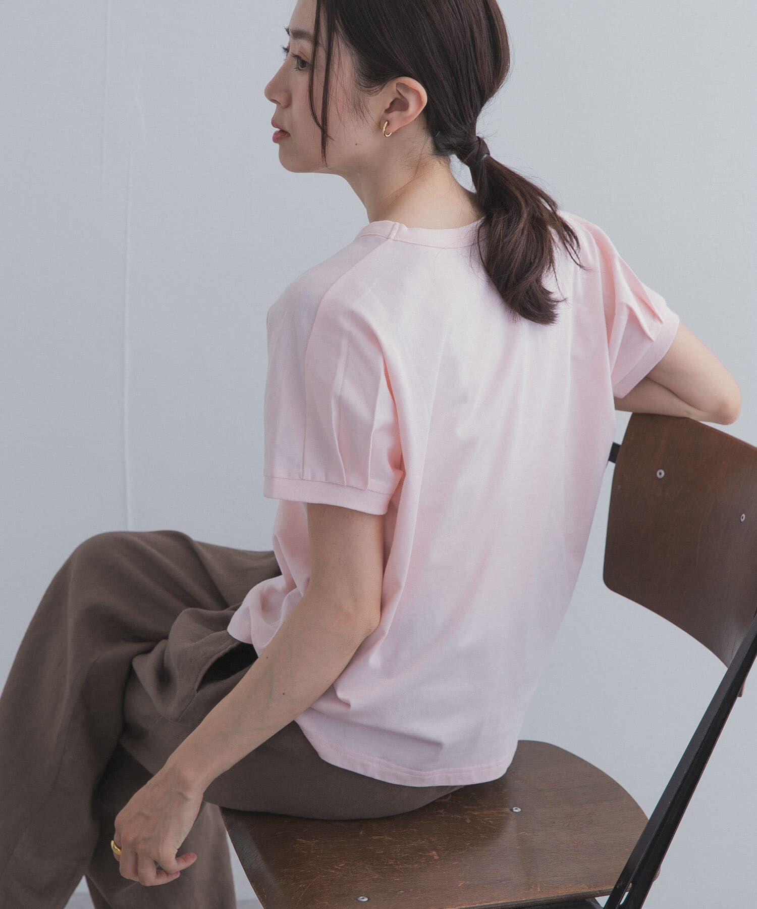 URBAN RESEARCH DOORS「『UR TECH ひやサラクール』バックポイントタックプルオーバー」|Tシャツ・カットソー|ピンク