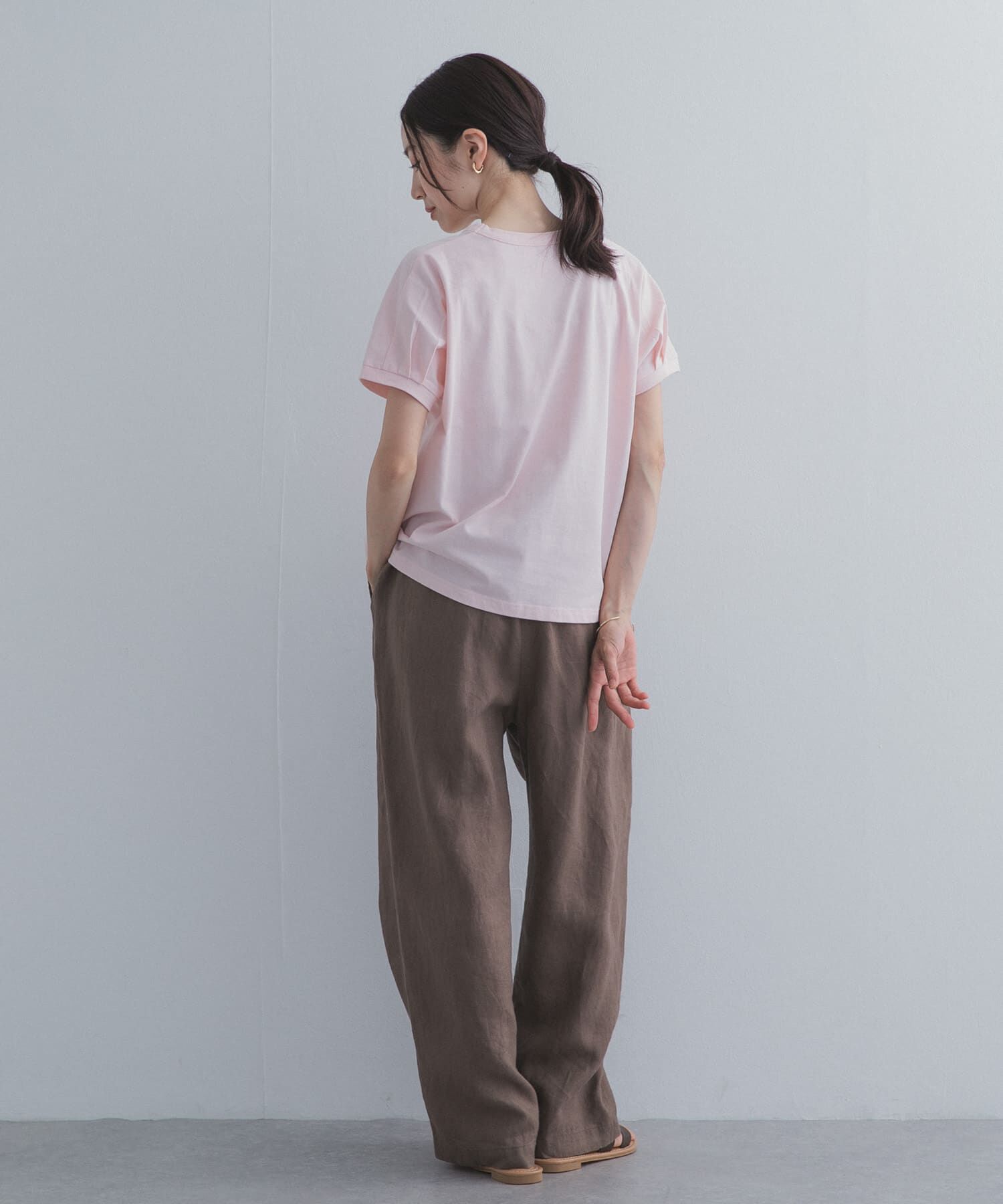 URBAN RESEARCH DOORS「『UR TECH ひやサラクール』バックポイントタックプルオーバー」|Tシャツ・カットソー|