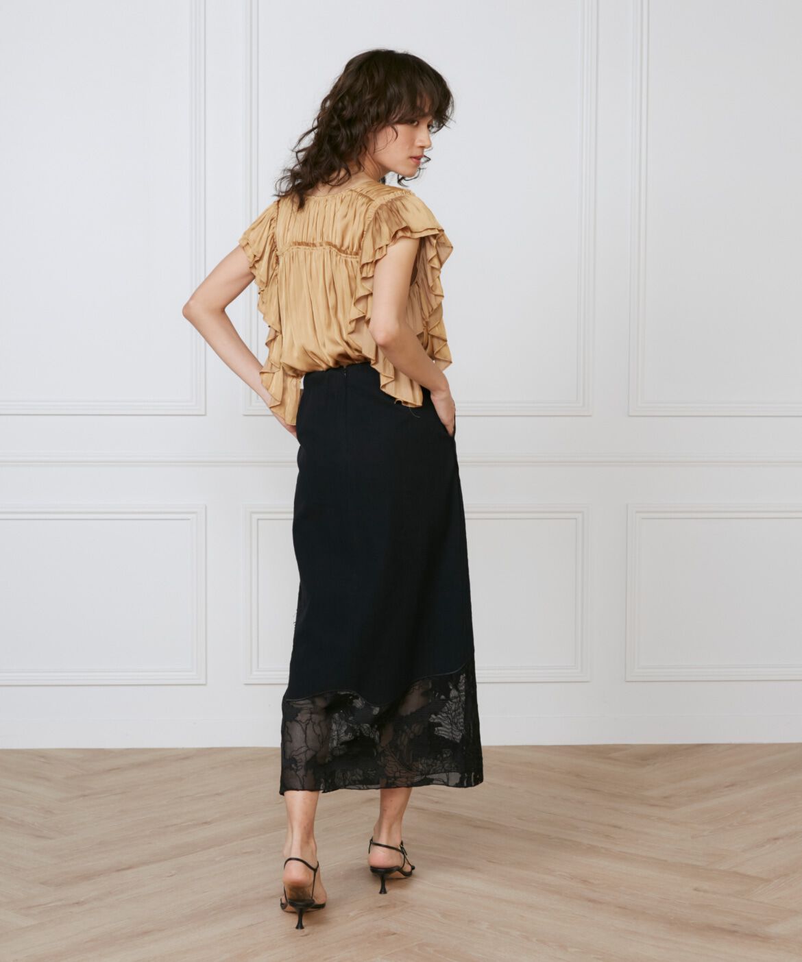 INED「《大きいサイズ》フラッタースリーブブラウス　《la veille by SUPERIOR CLOSET》」|シャツ・ブラウス|