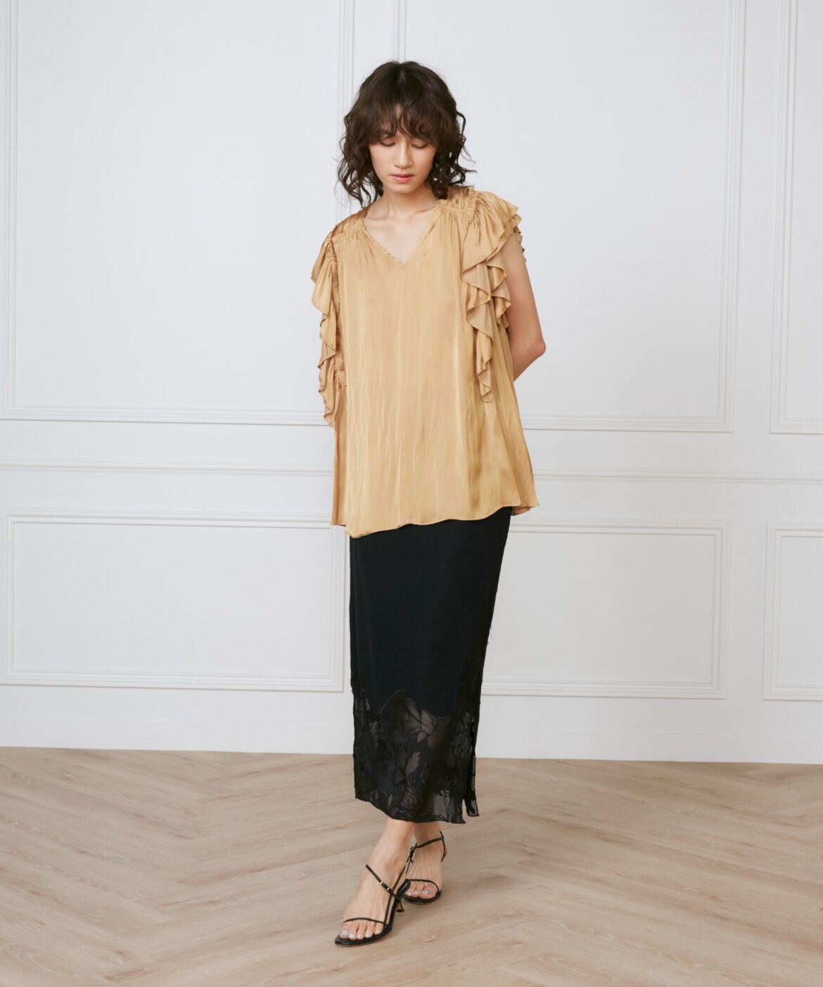 INED「《大きいサイズ》フラッタースリーブブラウス　《la veille by SUPERIOR CLOSET》」|シャツ・ブラウス|