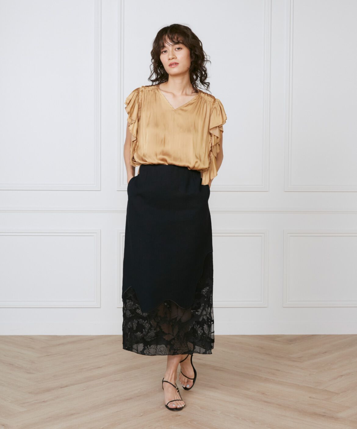 INED「《大きいサイズ》フラッタースリーブブラウス　《la veille by SUPERIOR CLOSET》」|シャツ・ブラウス|