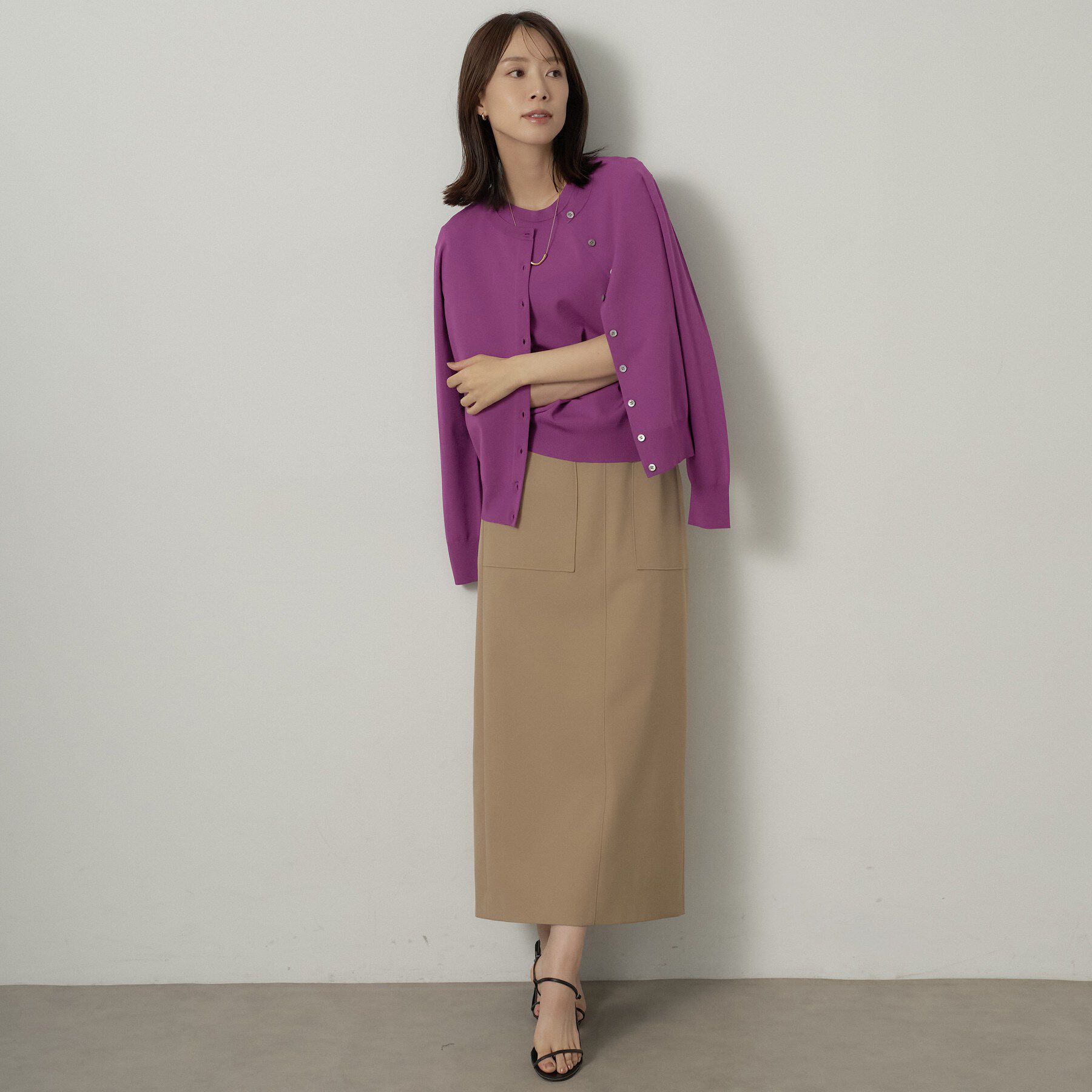 UNTITLED「【アンサンブル可/上品な清涼感】コンパクト5分袖ニット」|ニット・セーター|