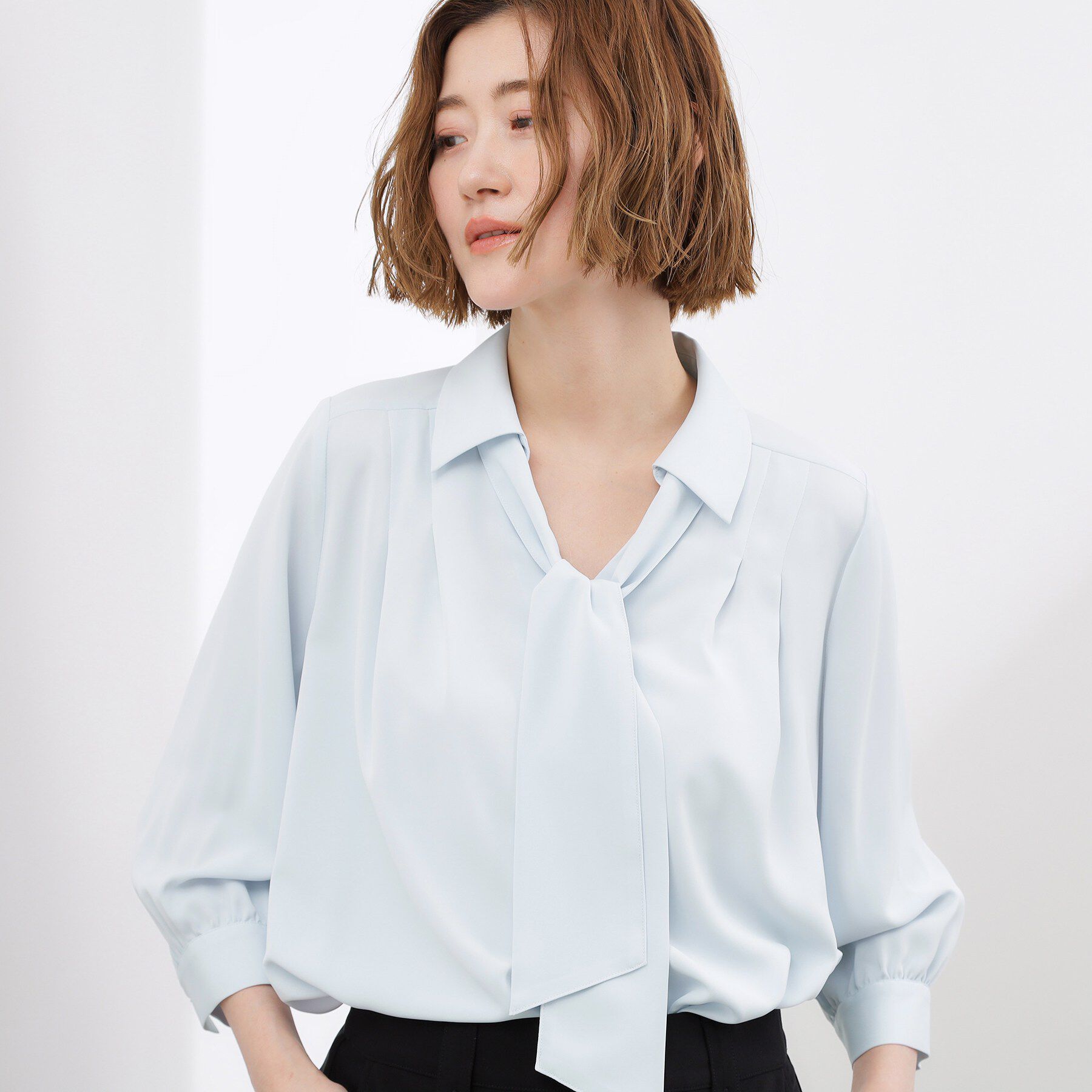 grove「高評価！【貴島明日香さん着用・洗える】チャーム付きマルチWAYボウタイブラウス」|シャツ・ブラウス|