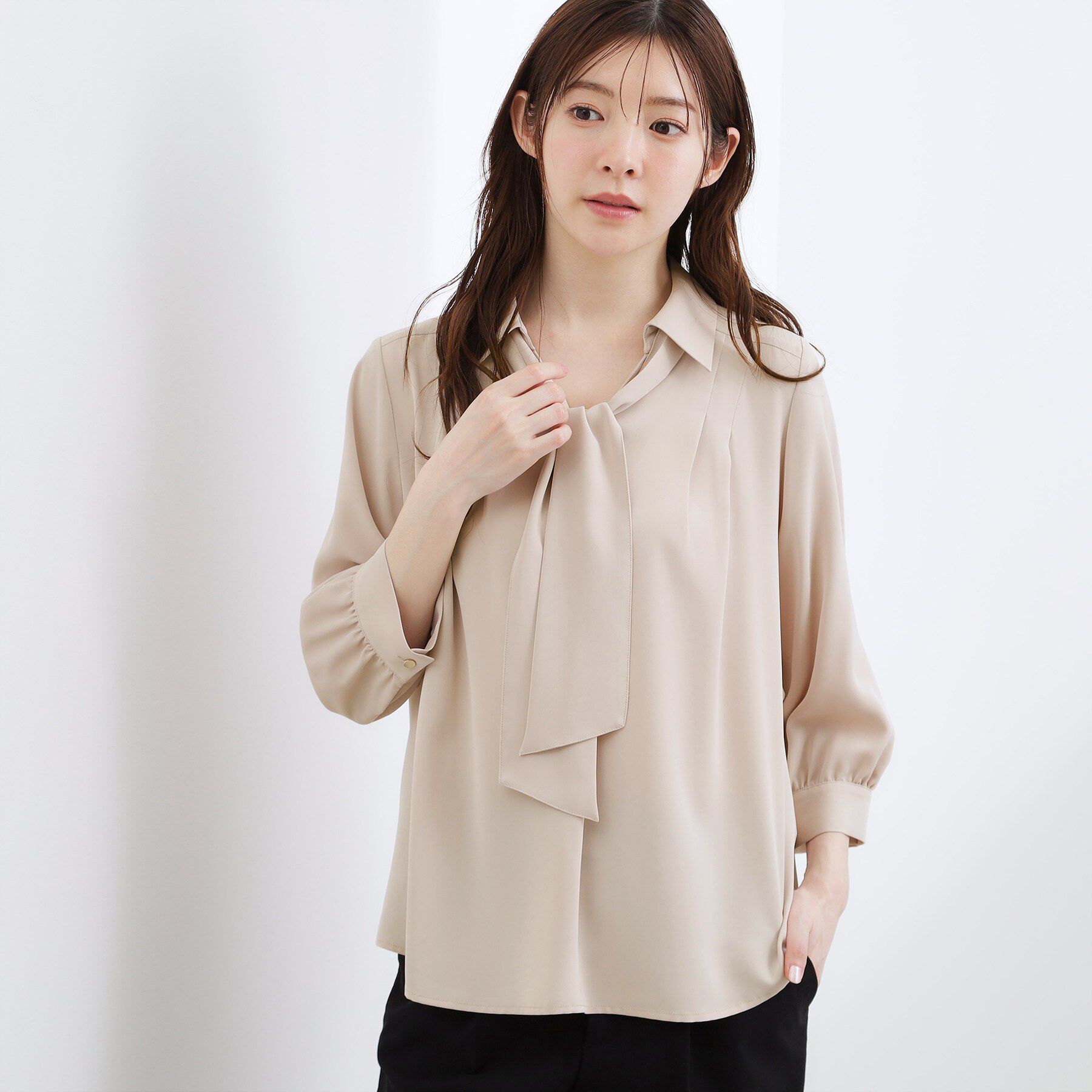 grove「高評価！【貴島明日香さん着用・洗える】チャーム付きマルチWAYボウタイブラウス」|シャツ・ブラウス|