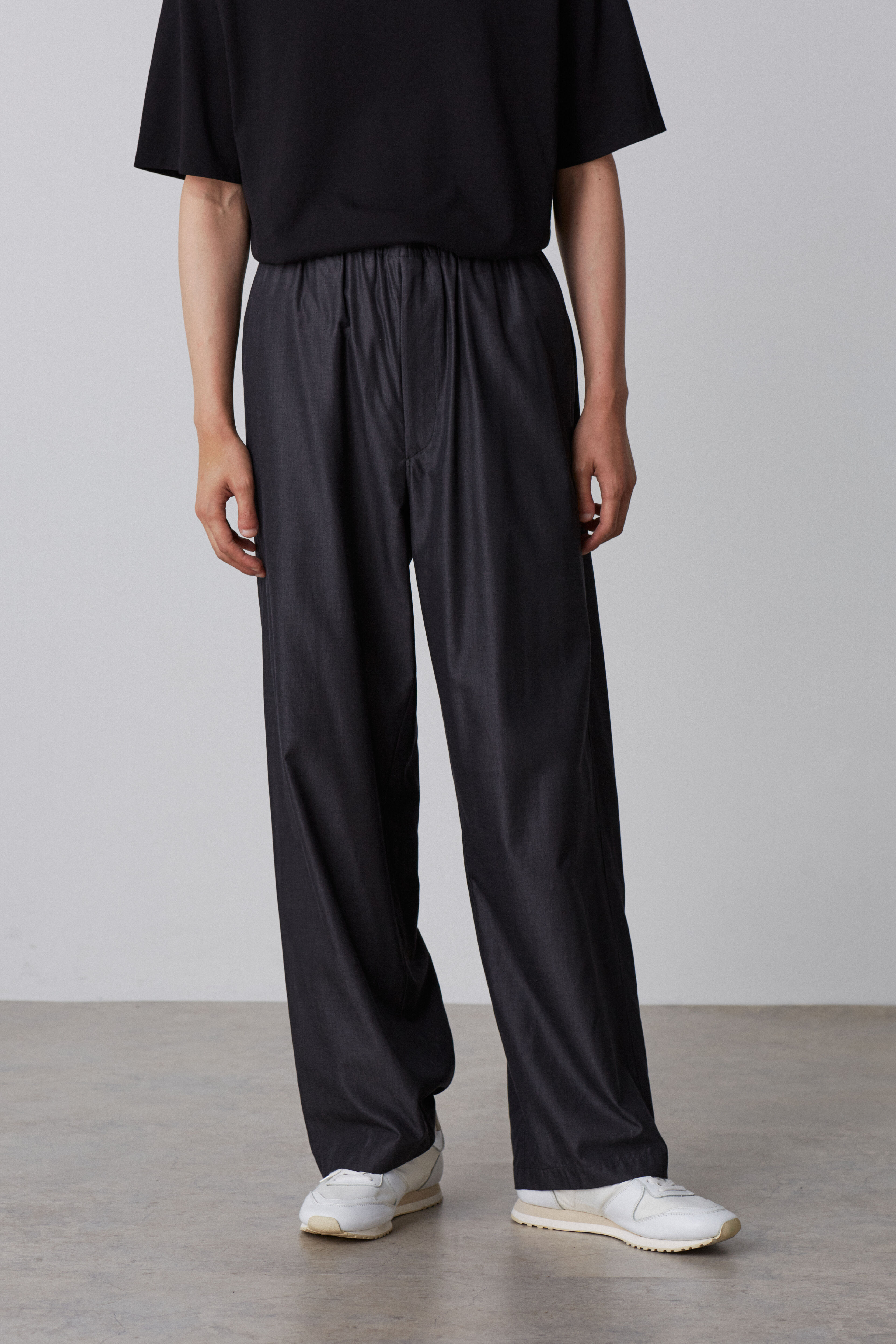 YLEVE 「YLEVE / SILK CHAMBRAY TROUSERS」|その他|