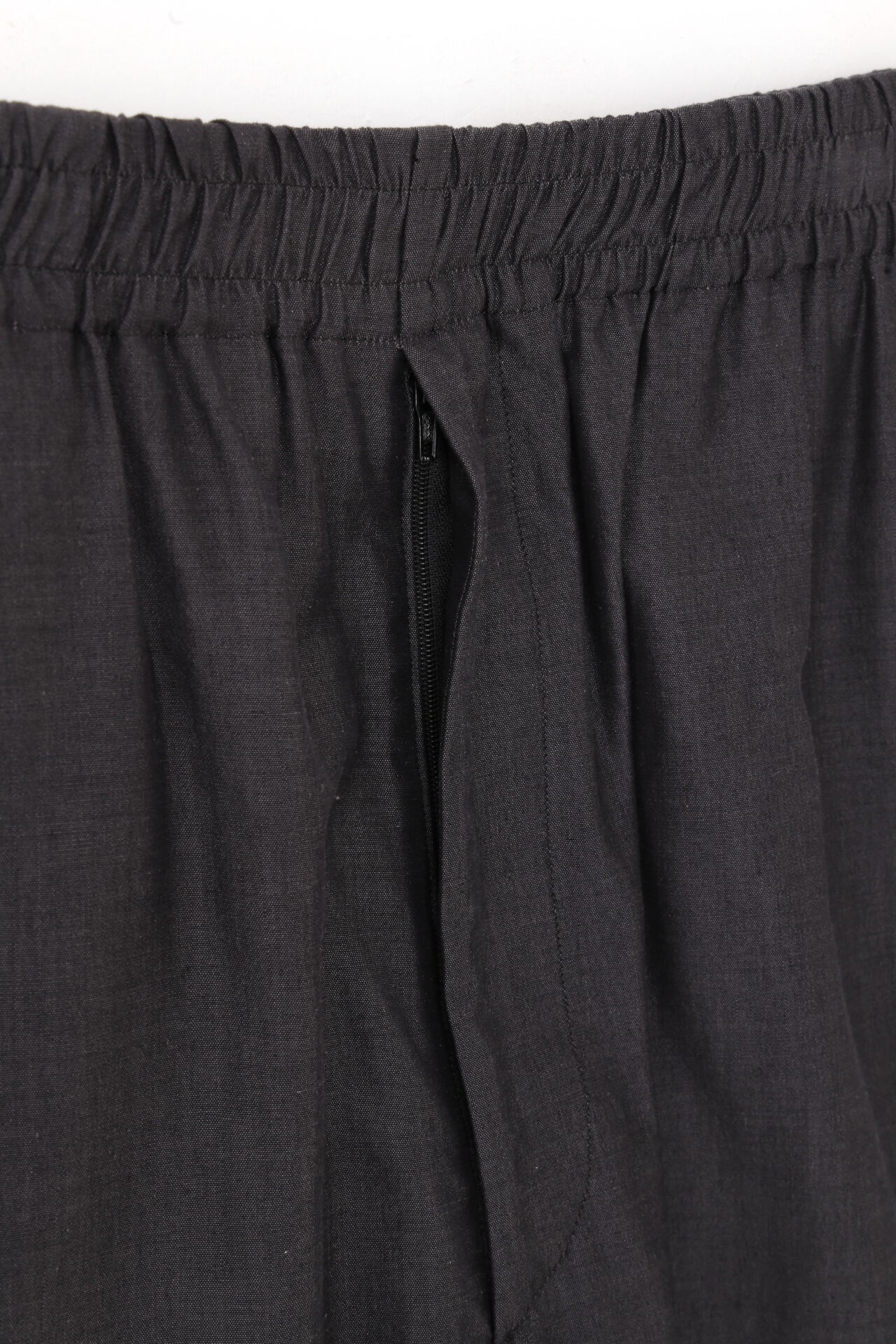 YLEVE 「YLEVE / SILK CHAMBRAY TROUSERS」|その他|