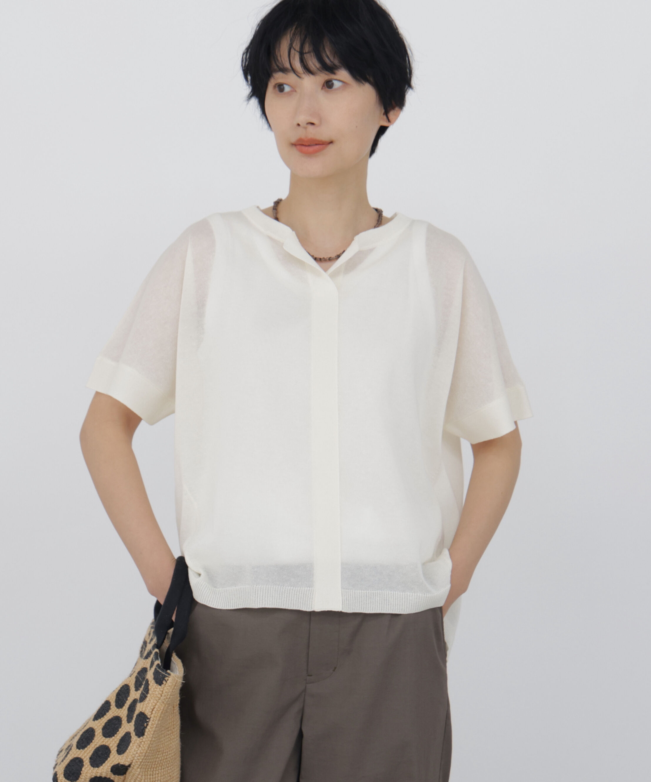  「◆≪名品 / 洗える≫ シアーハイゲージキーネックプルオーバー」|ニット・セーター|
