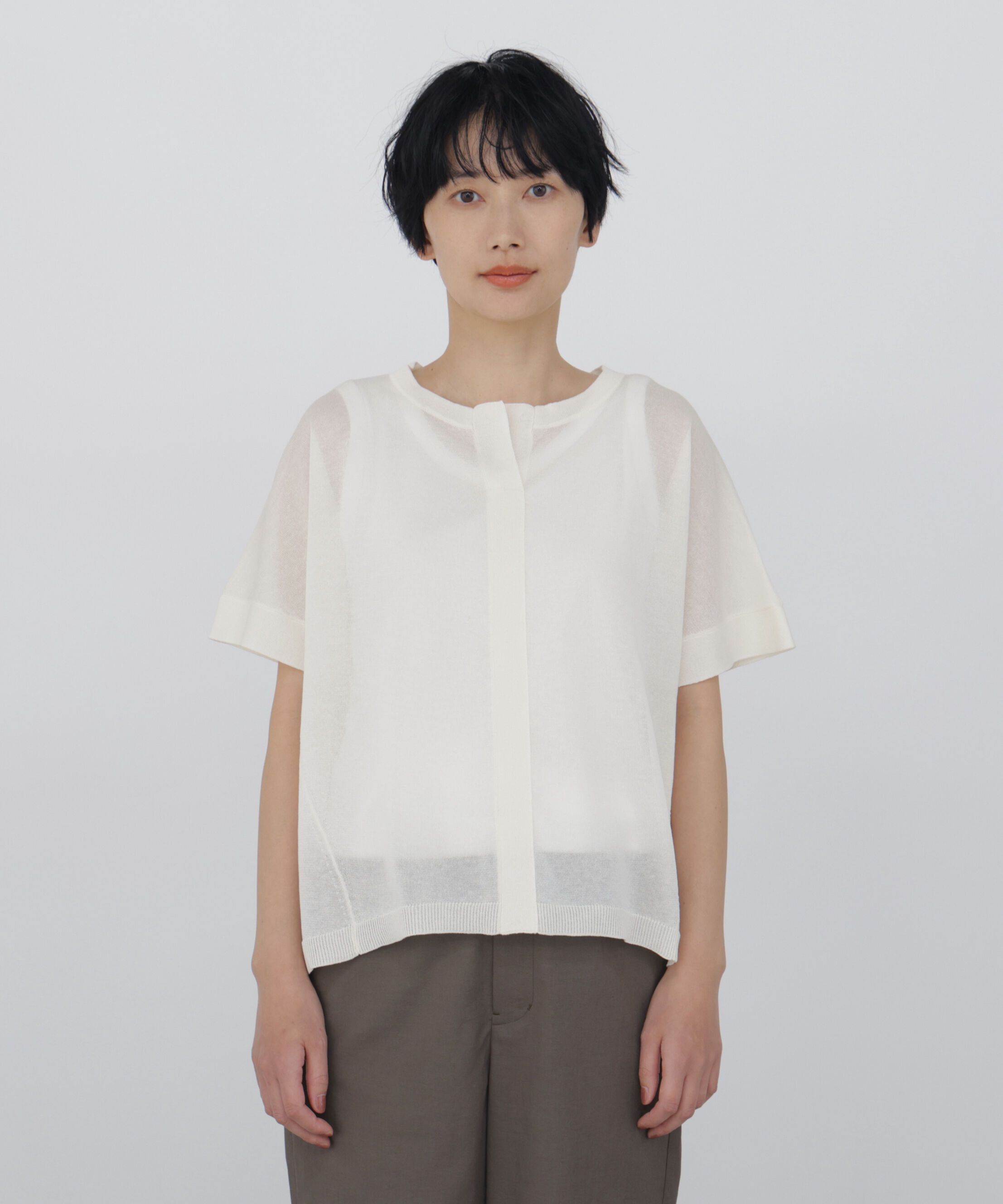  「◆≪名品 / 洗える≫ シアーハイゲージキーネックプルオーバー」|ニット・セーター|