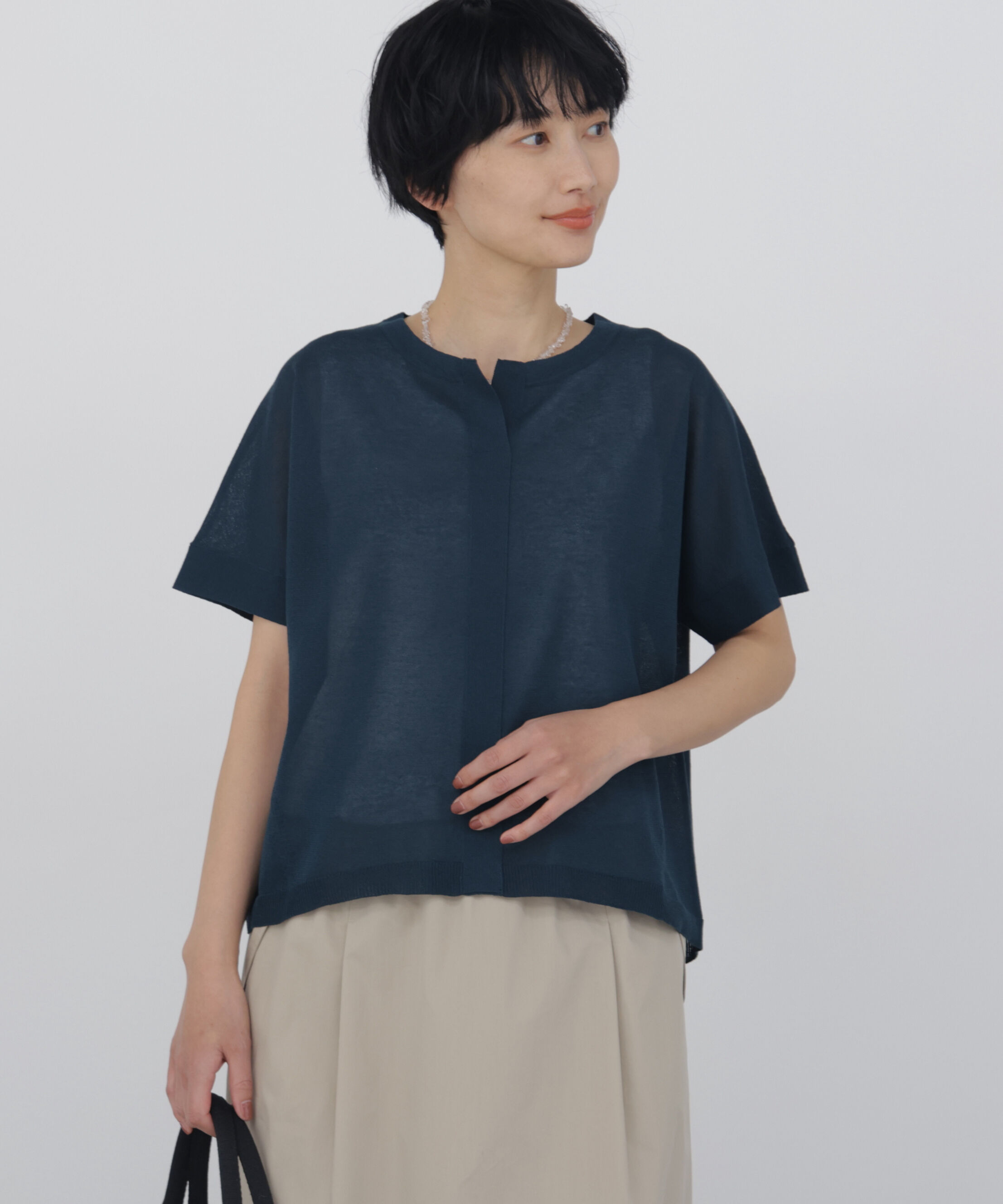  「◆≪名品 / 洗える≫ シアーハイゲージキーネックプルオーバー」|ニット・セーター|
