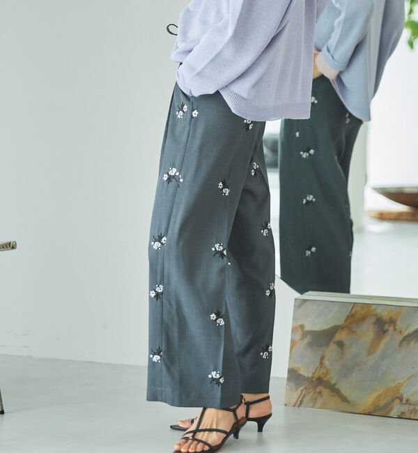 Doux archives「花柄刺繍センタープレスパンツ」|チノ|