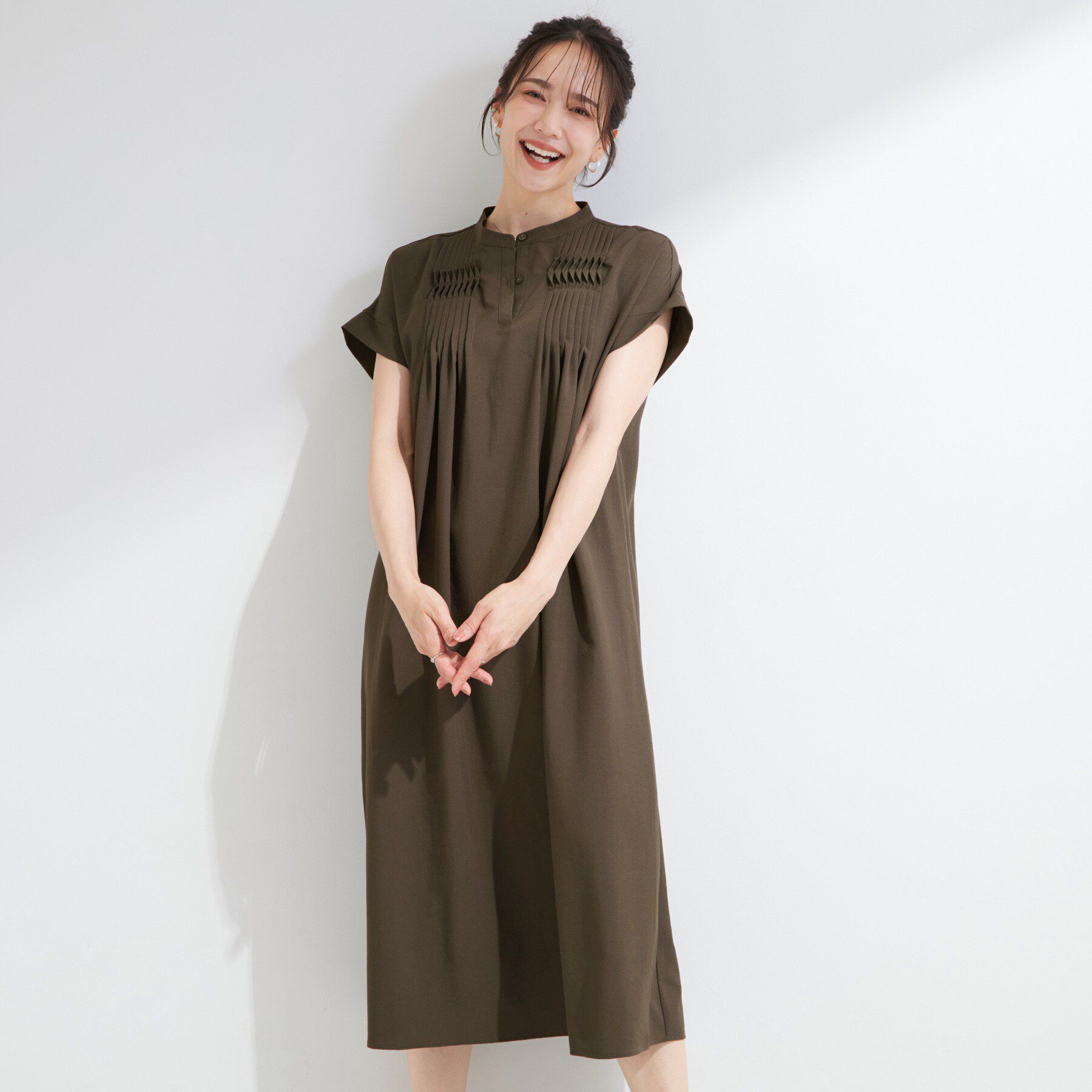SHOO･LA･RUE「【S-LL/洗濯機可】ピンタックデザインがサマ見え Aラインワンピース」|ワンピース|