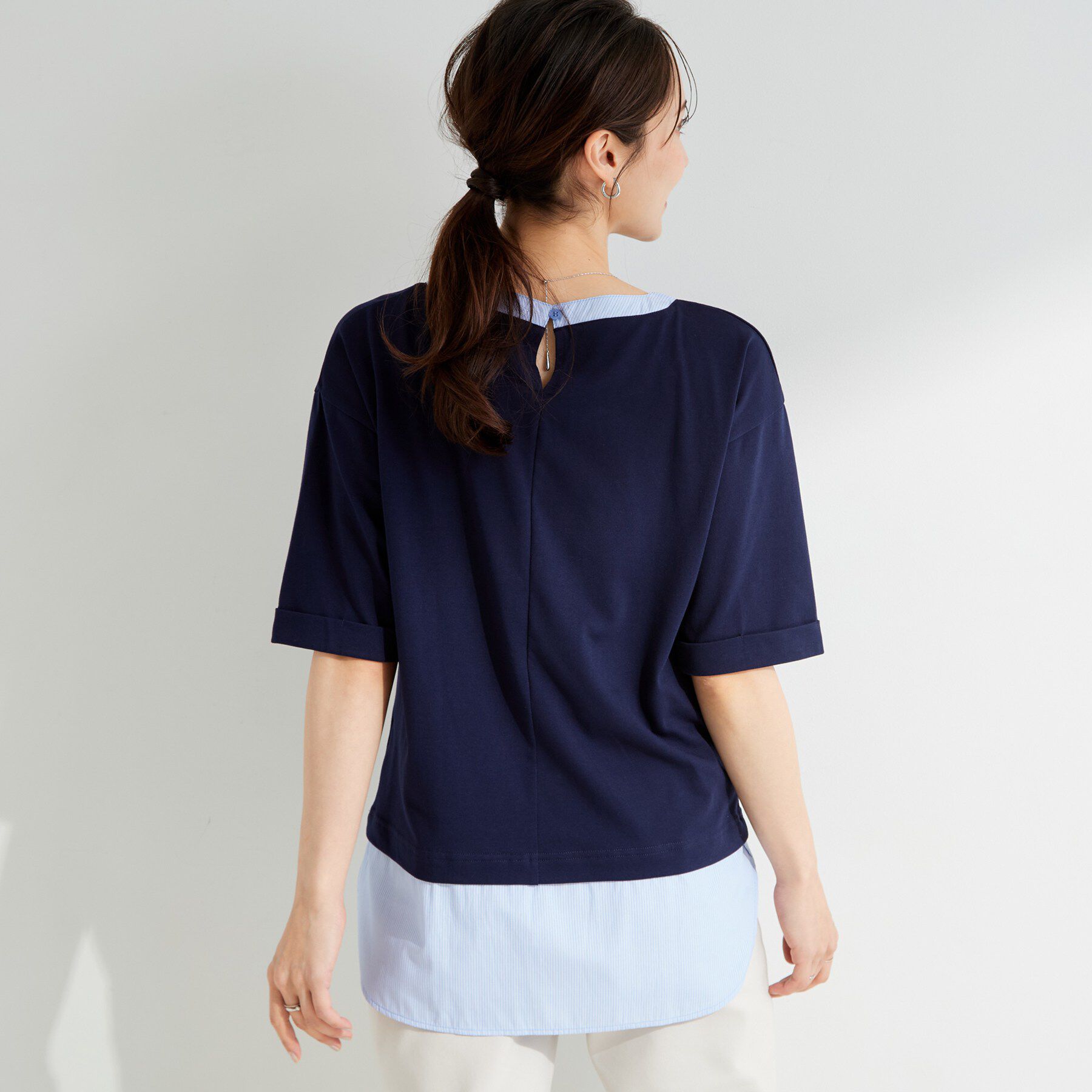 SHOO･LA･RUE「【インせず着られる/二の腕隠れる】重ね着風 シャツドッキングトップス」|Tシャツ・カットソー|