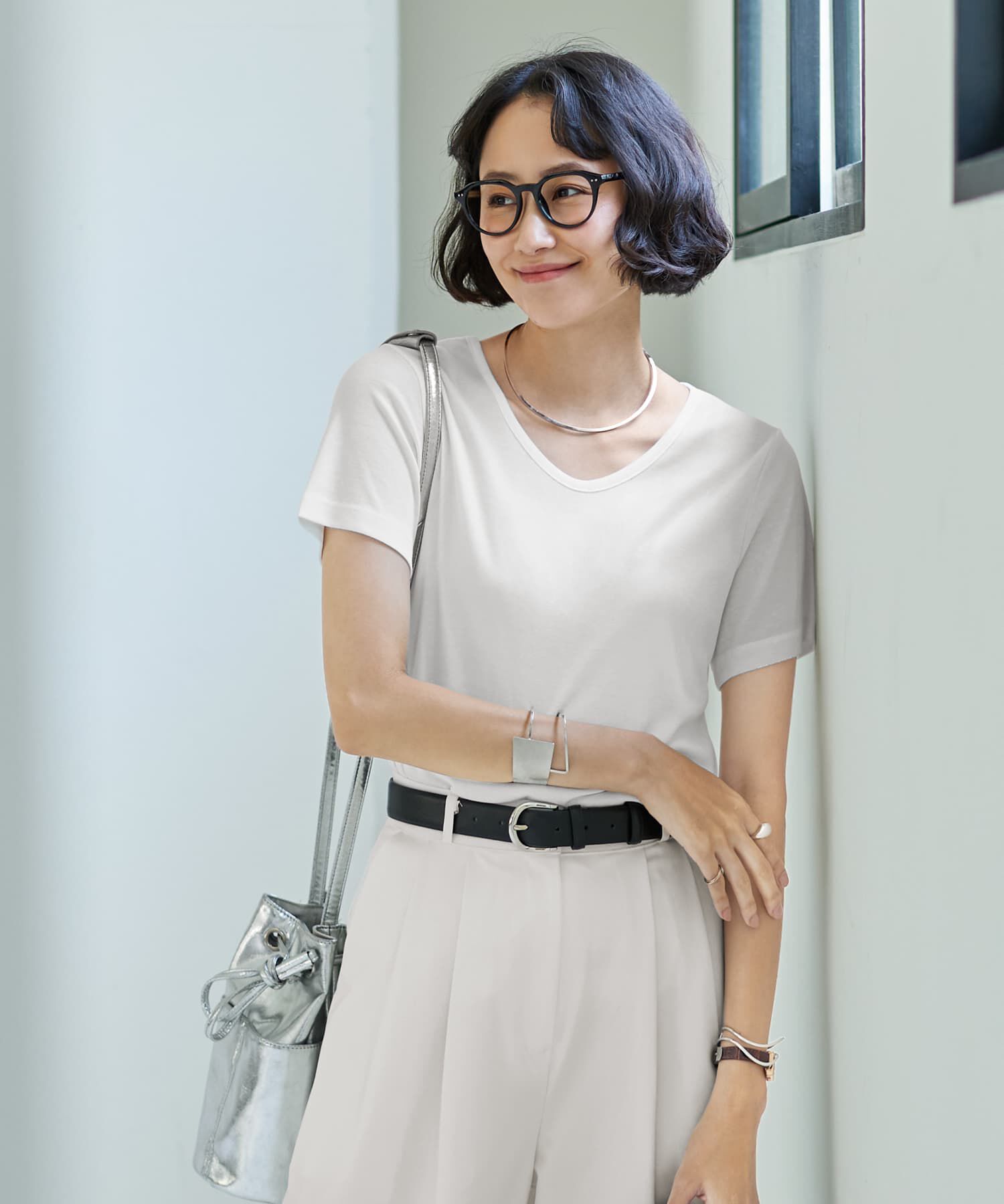 STYLE DELI「しっとり質感の緩やかVネックとろみトップス」|Tシャツ・カットソー|ホワイト
