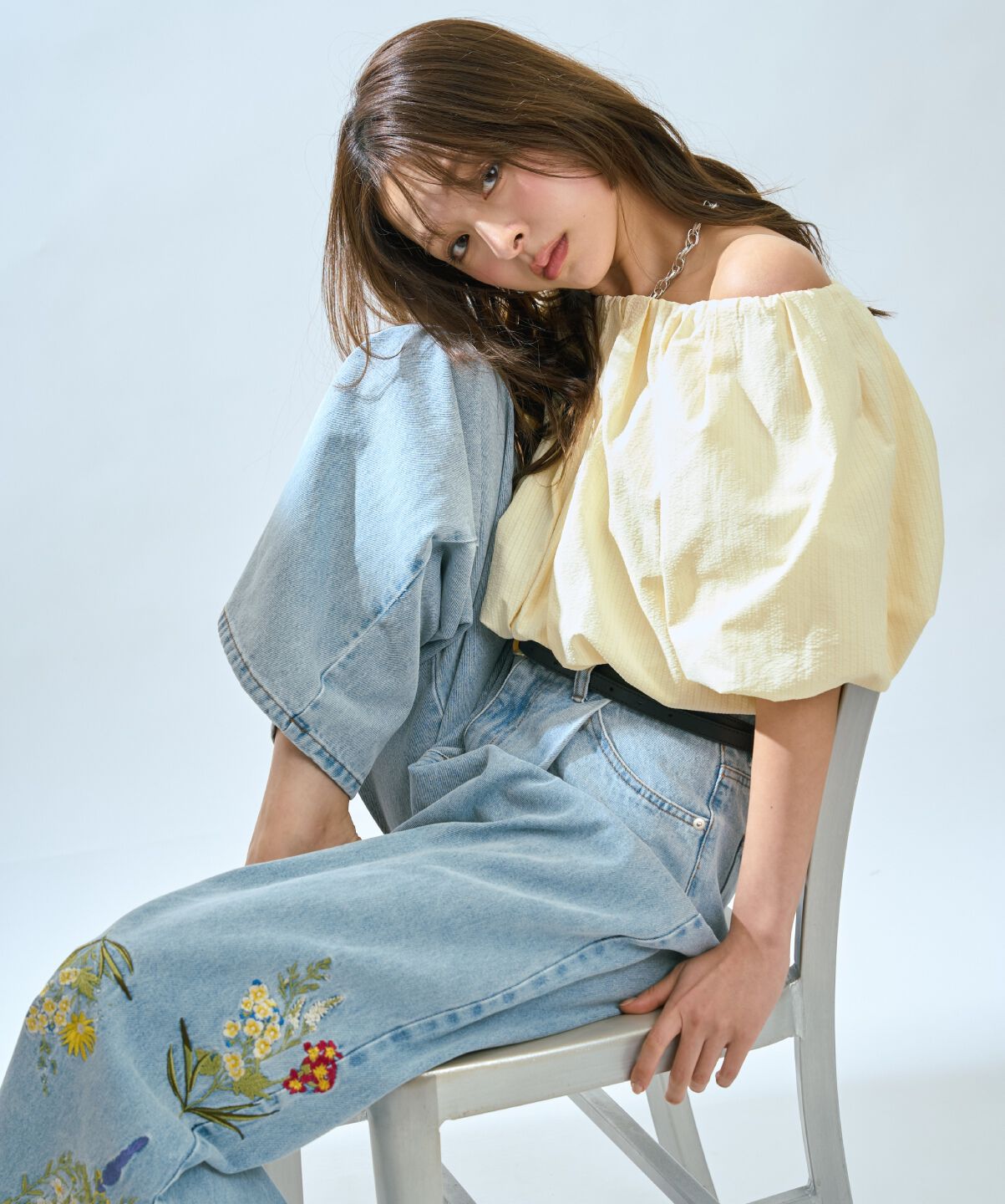 アンドクチュール「刺繍デニムパンツ」|デニム|