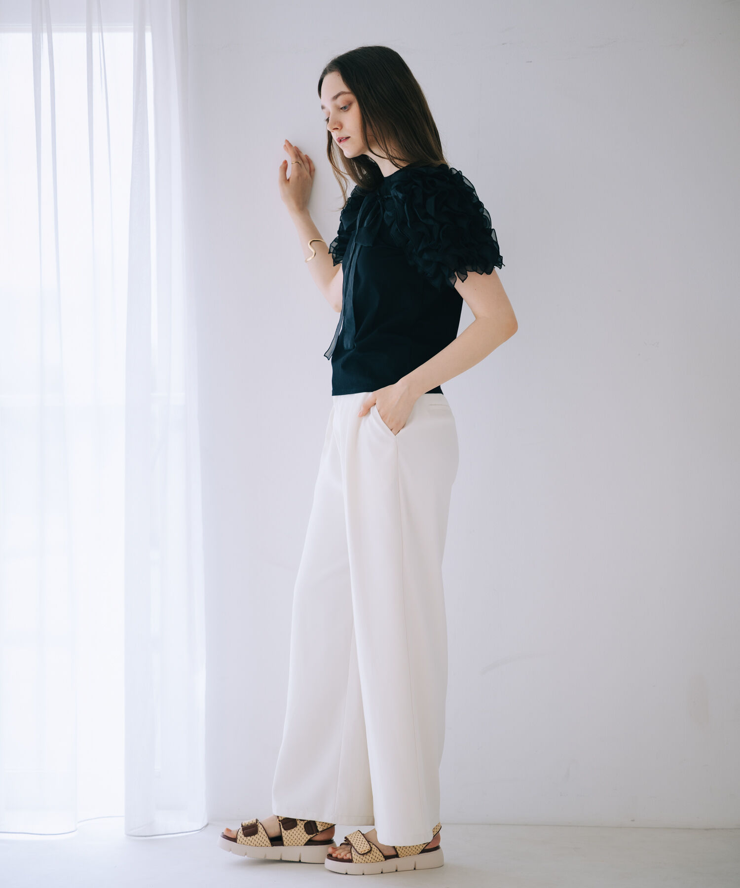 SELFIST「【フリル取り外し可能】ボリュームフリル袖付Tシャツ」|Tシャツ・カットソー|
