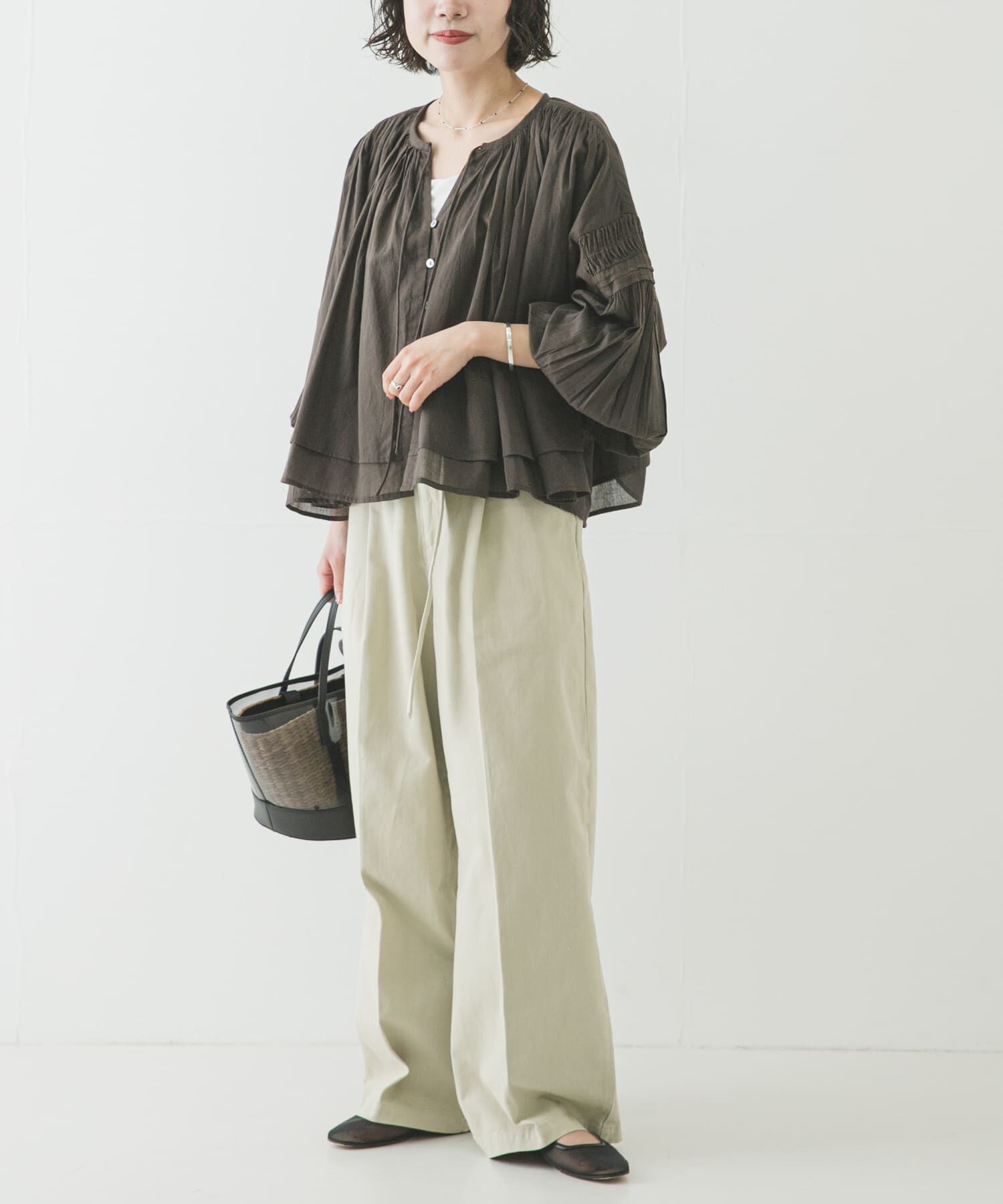 URBAN RESEARCH「コットンボイルギャザーショートブラウス」|シャツ・ブラウス|