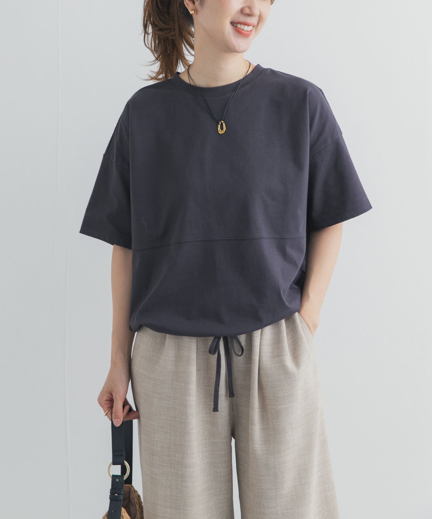 URBAN RESEARCH DOORS「ヘムドロストプルオーバー」|Tシャツ・カットソー|チャコールグレー