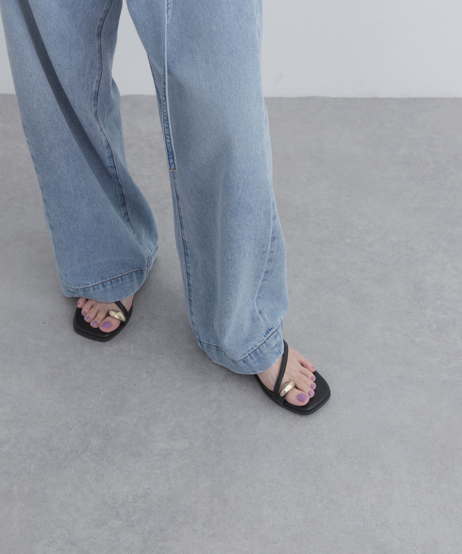 URBAN RESEARCH DOORS「メタルリングフラットサンダル」|サンダル|