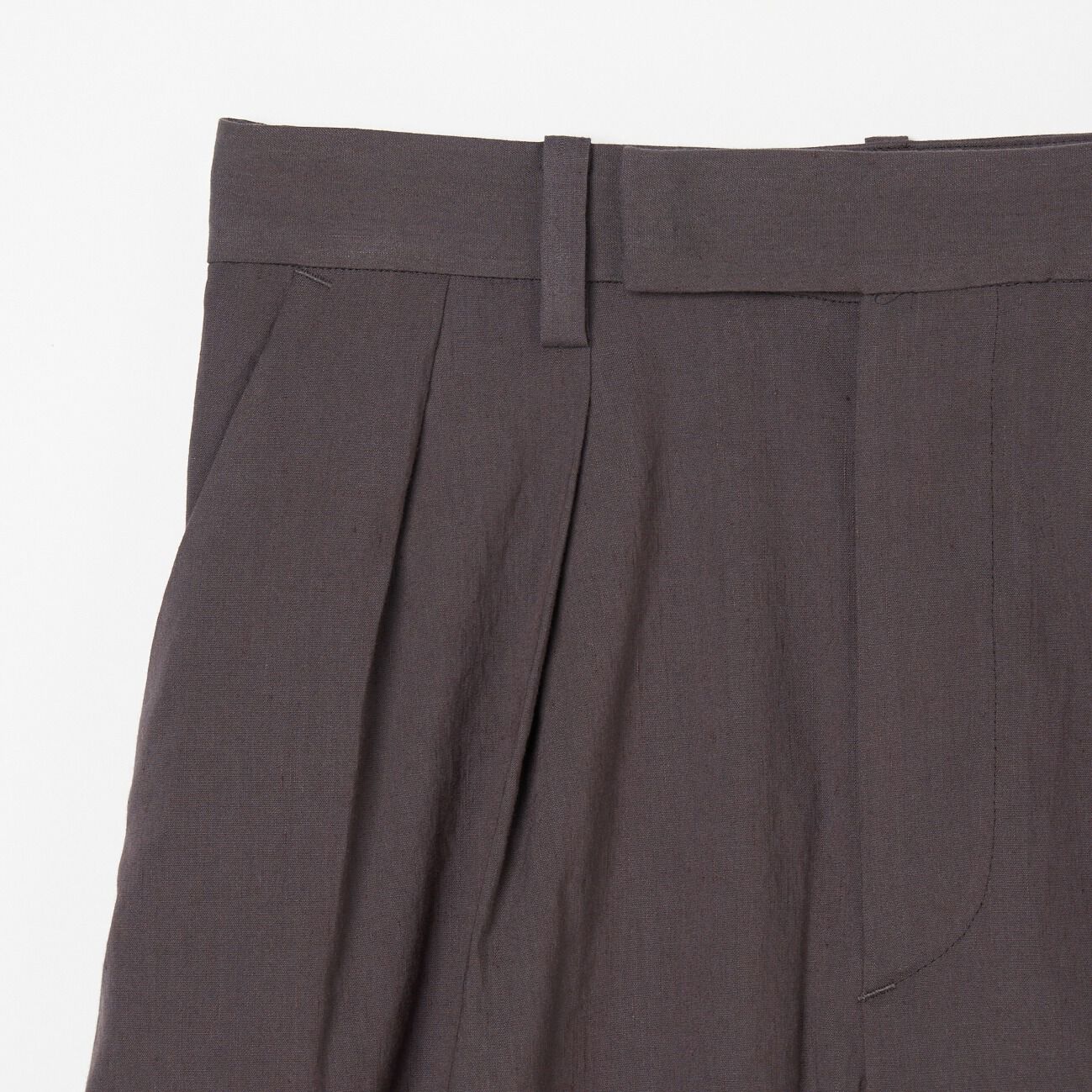 HELIOPOLE「HELIOPOLE the Editor PT(bio linen Bermuda)」|チノ|