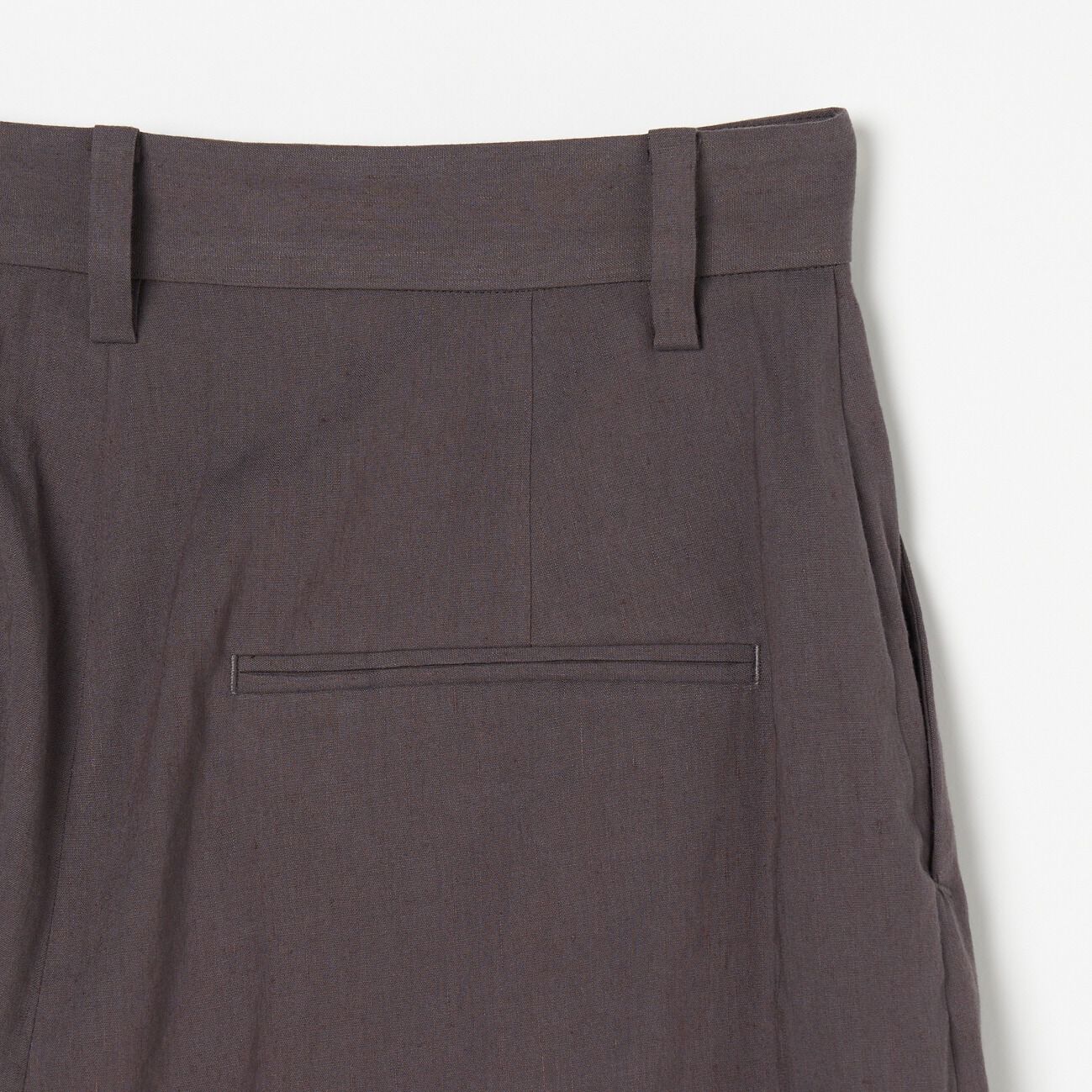 HELIOPOLE「HELIOPOLE the Editor PT(bio linen Bermuda)」|チノ|