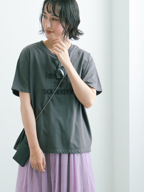Te chichi「【接触冷感】ステッチ刺繍ロゴレギュラーTシャツ」|Tシャツ・カットソー|チャコールグレー