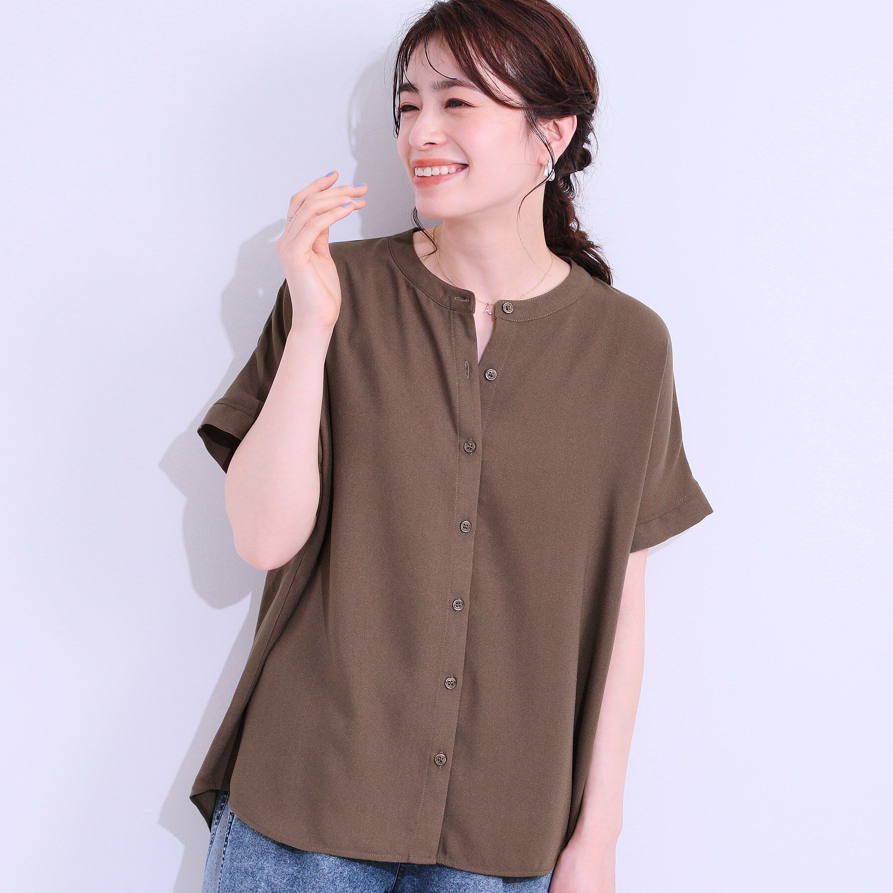 SHOO･LA･RUE「【洗える/プチプラ】大人の抜け感をプラスする バンドカラーシャツ」|シャツ・ブラウス|モカブラウン(042