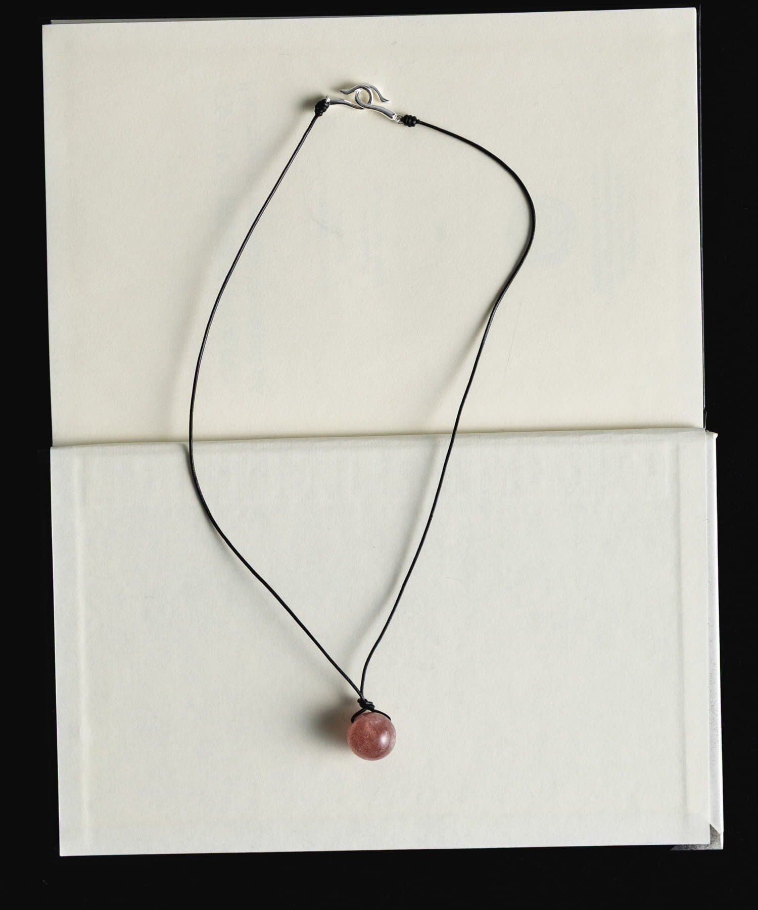 SMELLY「SMELLY so&rsquo;　strawberryquartz necklace」|ネックレス|