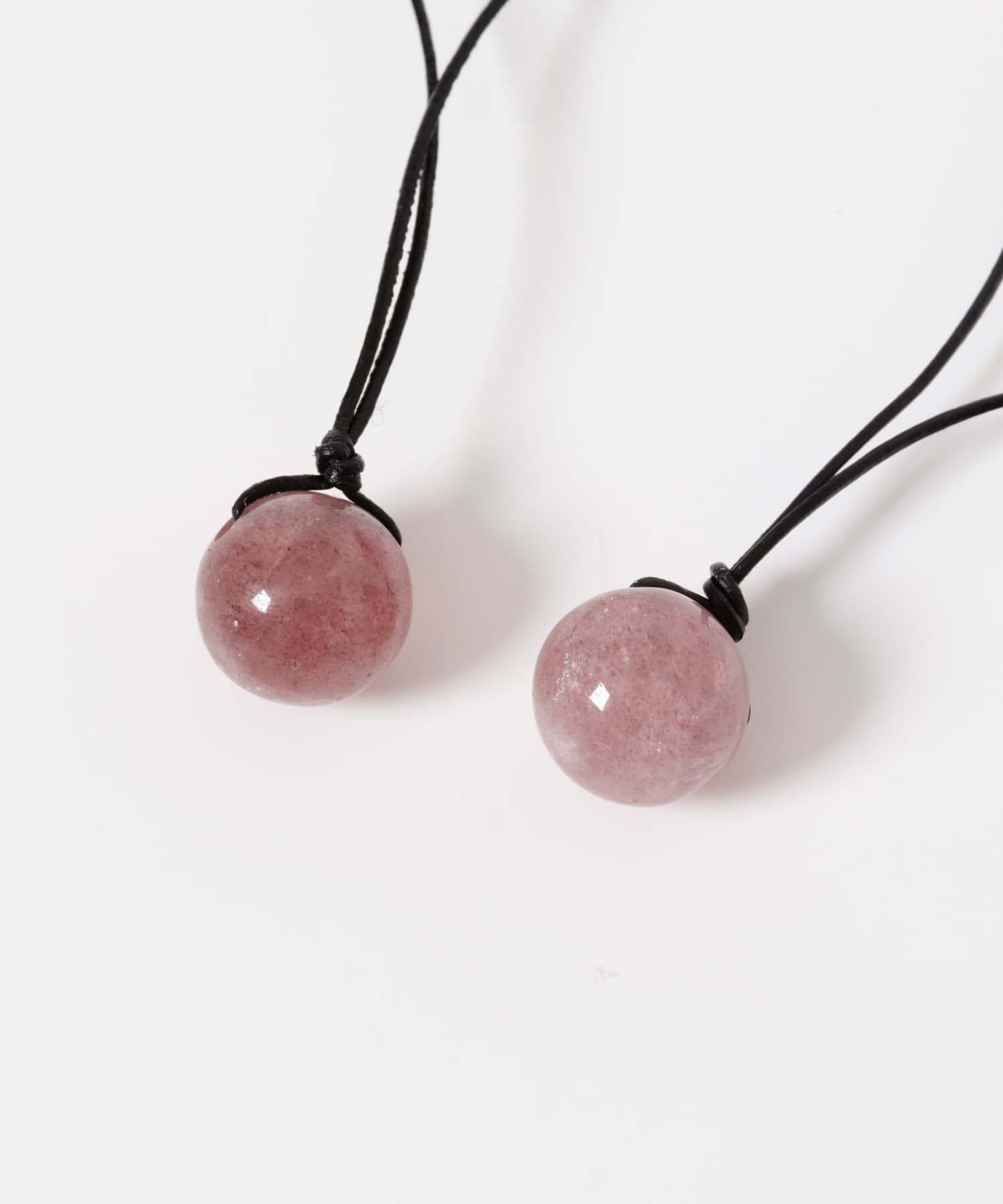 SMELLY「SMELLY so&rsquo;　strawberryquartz necklace」|ネックレス|