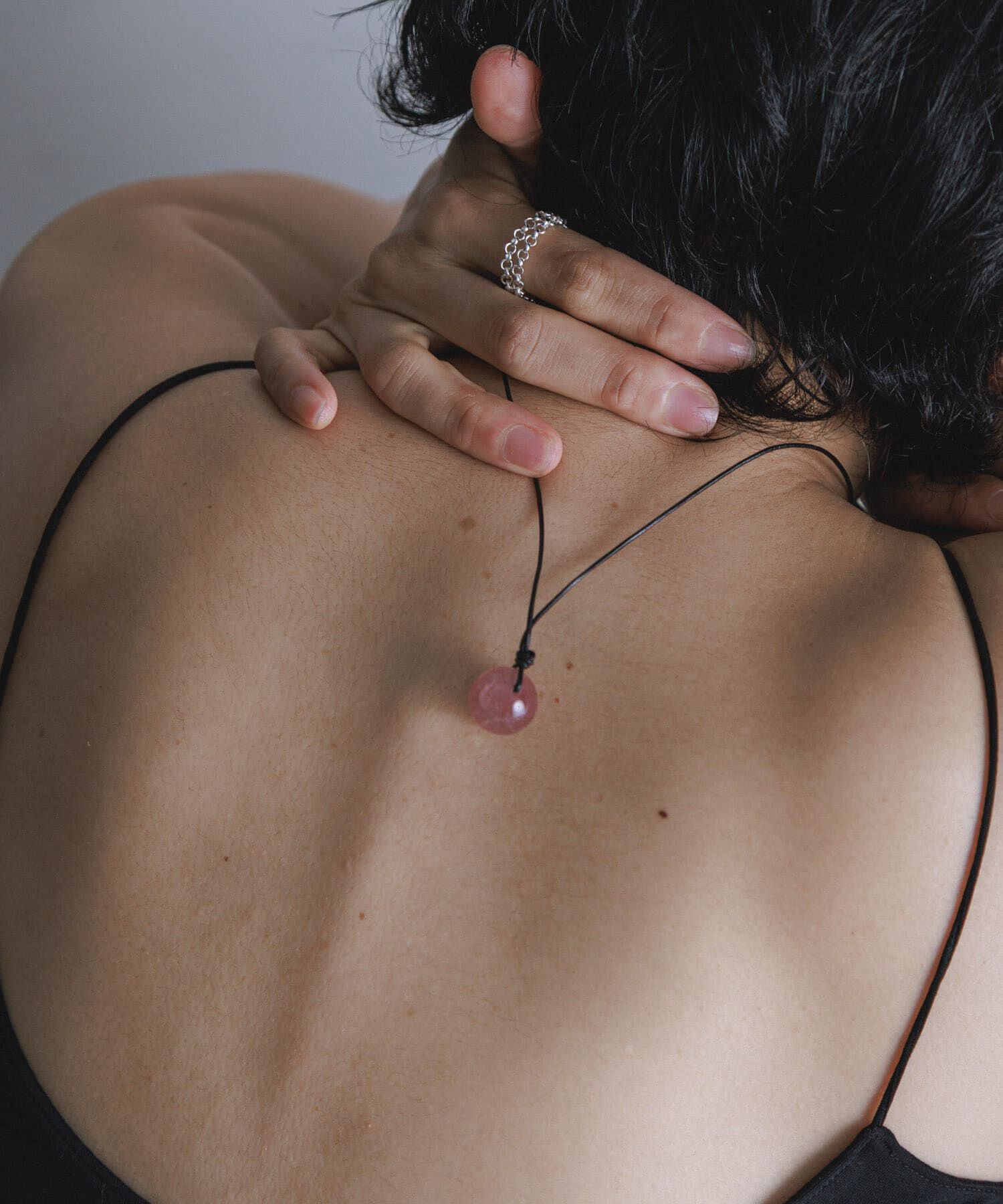 SMELLY「SMELLY so&rsquo;　strawberryquartz necklace」|ネックレス|