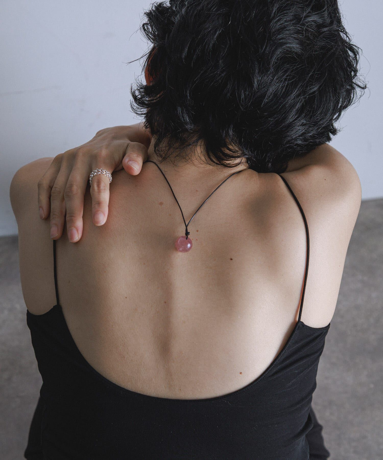SMELLY「SMELLY so&rsquo;　strawberryquartz necklace」|ネックレス|