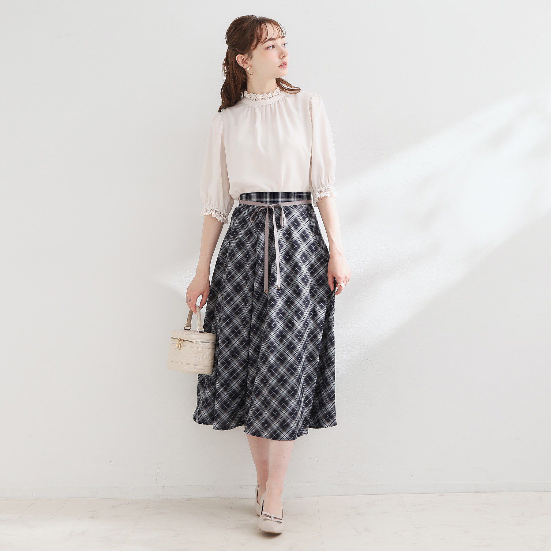 Couture broach「【大人上品・前後2WAY】エンブロレース 5分袖ブラウス【洗濯機可】」|シャツ・ブラウス|