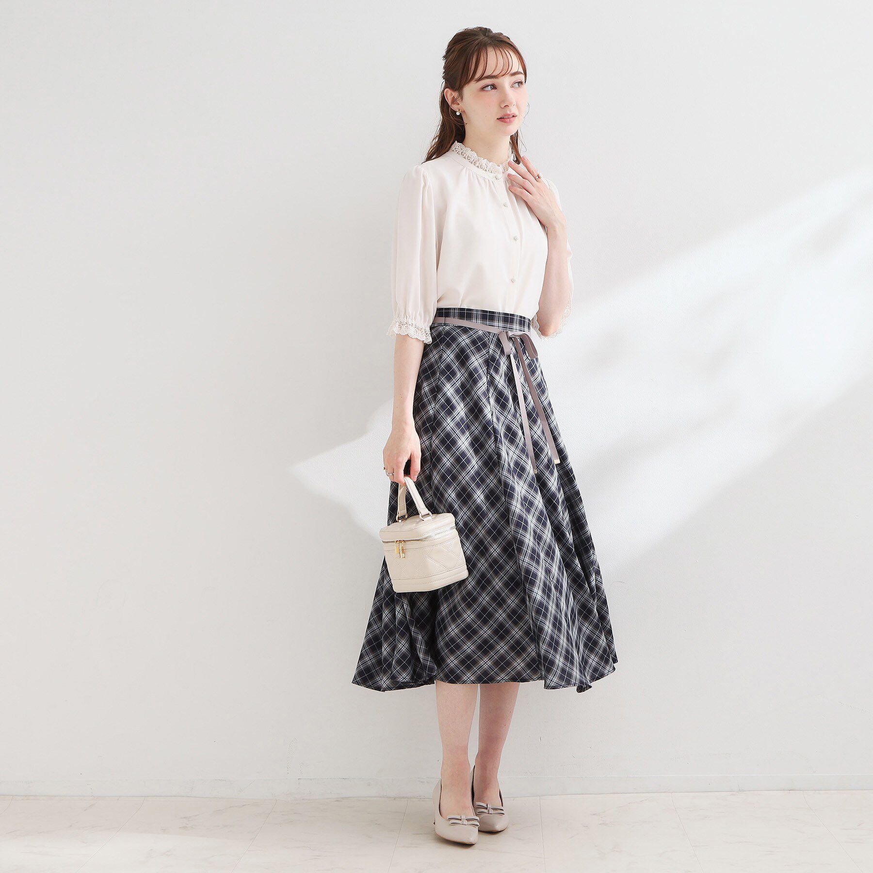 Couture broach「【大人上品・前後2WAY】エンブロレース 5分袖ブラウス【洗濯機可】」|シャツ・ブラウス|