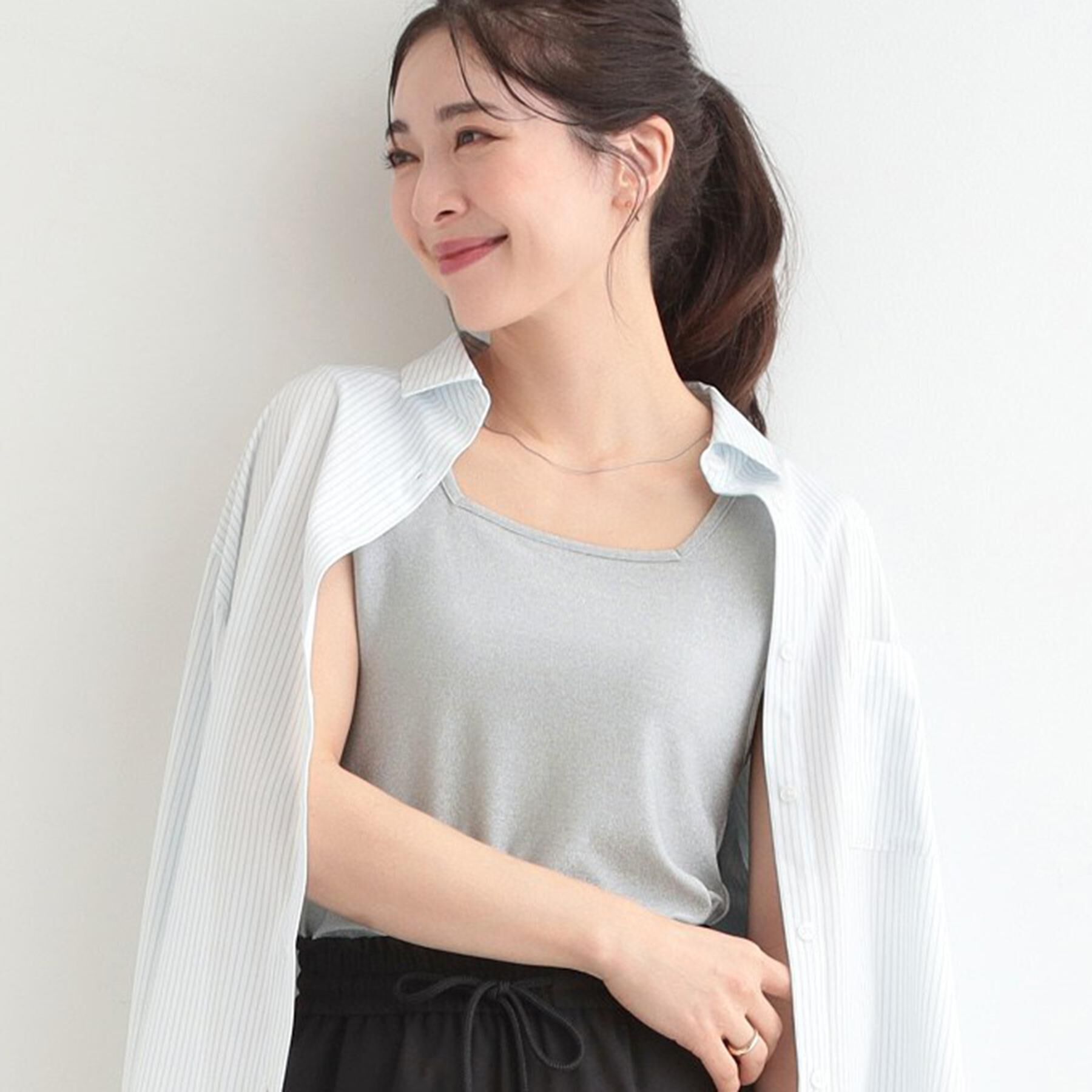 SHOO･LA･RUE「【洗濯機可】スクエアネックが小顔効果に　きらきらラメタンクトップ」|キャミソール|