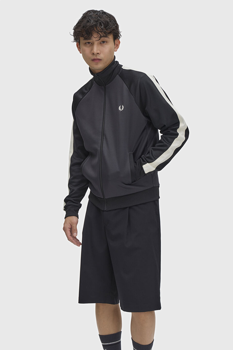 FRED PERRY 「Contrast Sleeve Track Jacket／コントラストトラックジャケット」|その他|