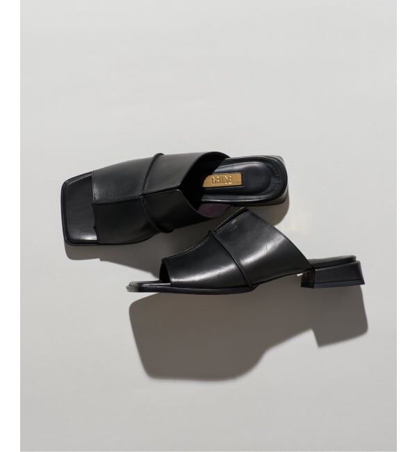 GRISE「《WEB+一部店舗限定》GRISEレザースクエアクロスシームミュールサンダル」|サンダル|