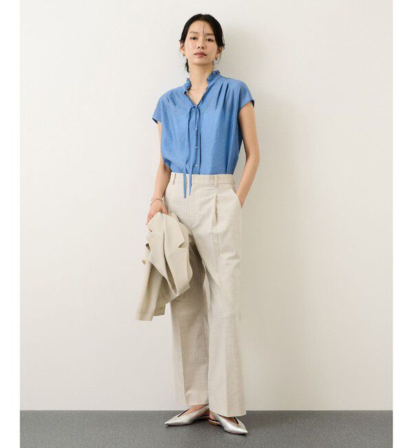 ROPE「【WEB限定カラー】スタンドフリルスキッパーブラウス(無地・ピンストライプ)/イージーケア」|シャツ・ブラウス|