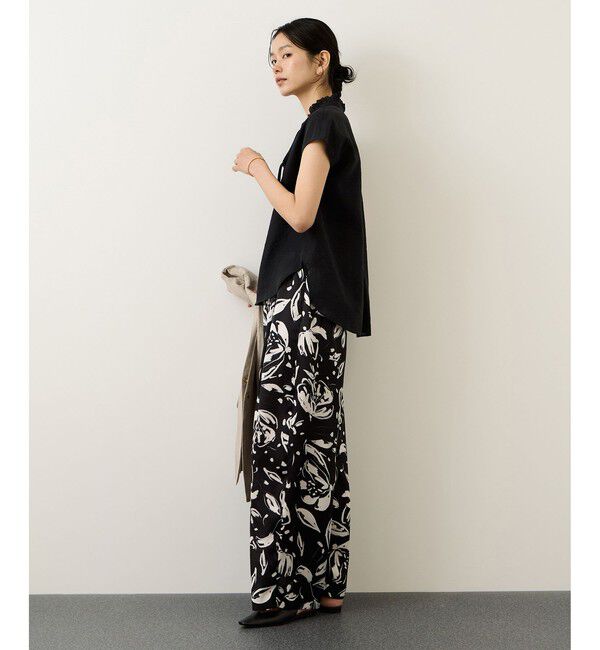 ROPE「【WEB限定カラー】スタンドフリルスキッパーブラウス(無地・ピンストライプ)/イージーケア」|シャツ・ブラウス|