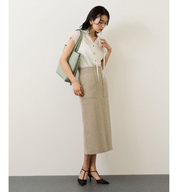 ROPE「【WEB限定カラー】スタンドフリルスキッパーブラウス(無地・ピンストライプ)/イージーケア」|シャツ・ブラウス|